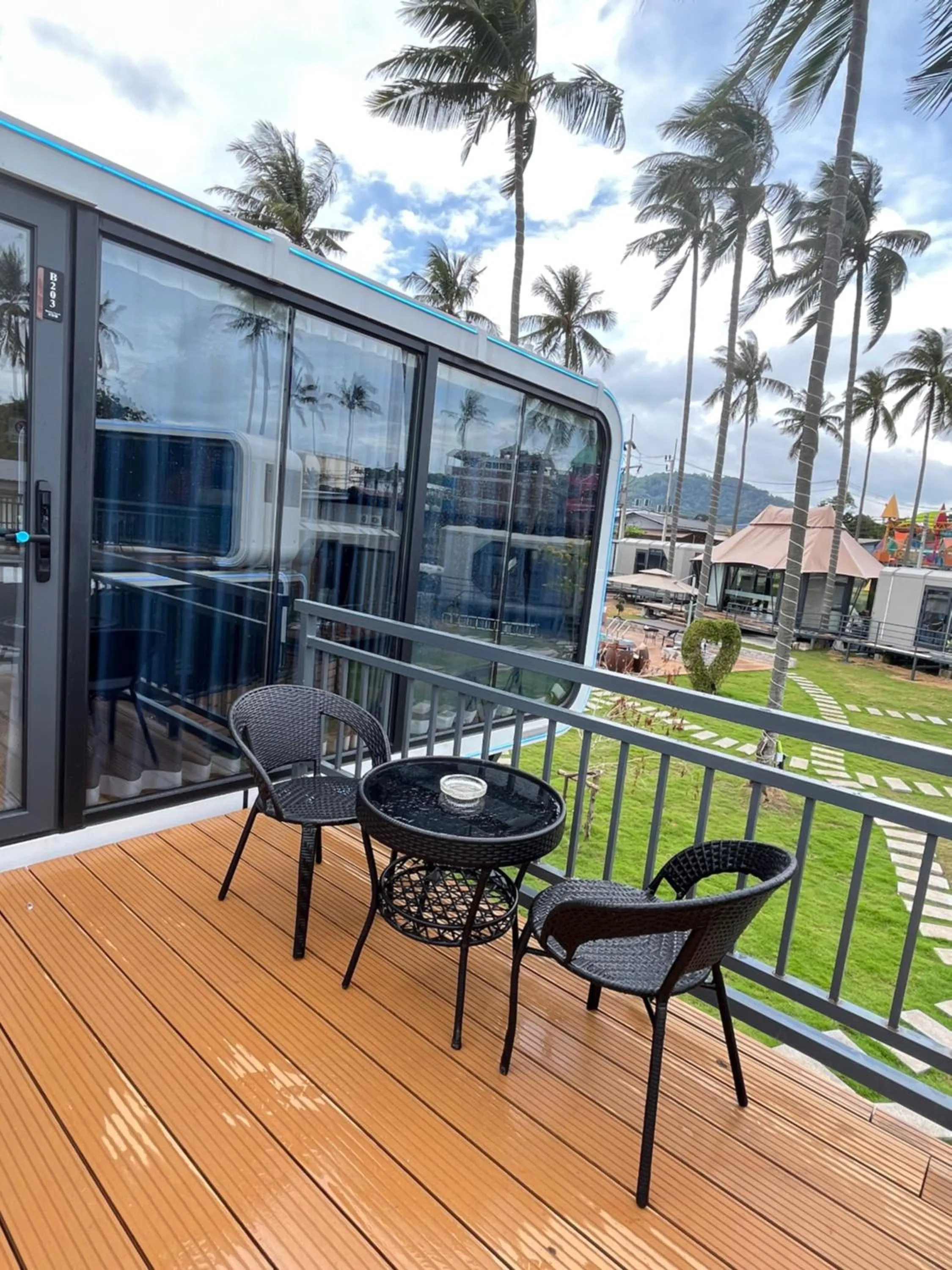 Balcony/Terrace in Space House Hotel Phuket