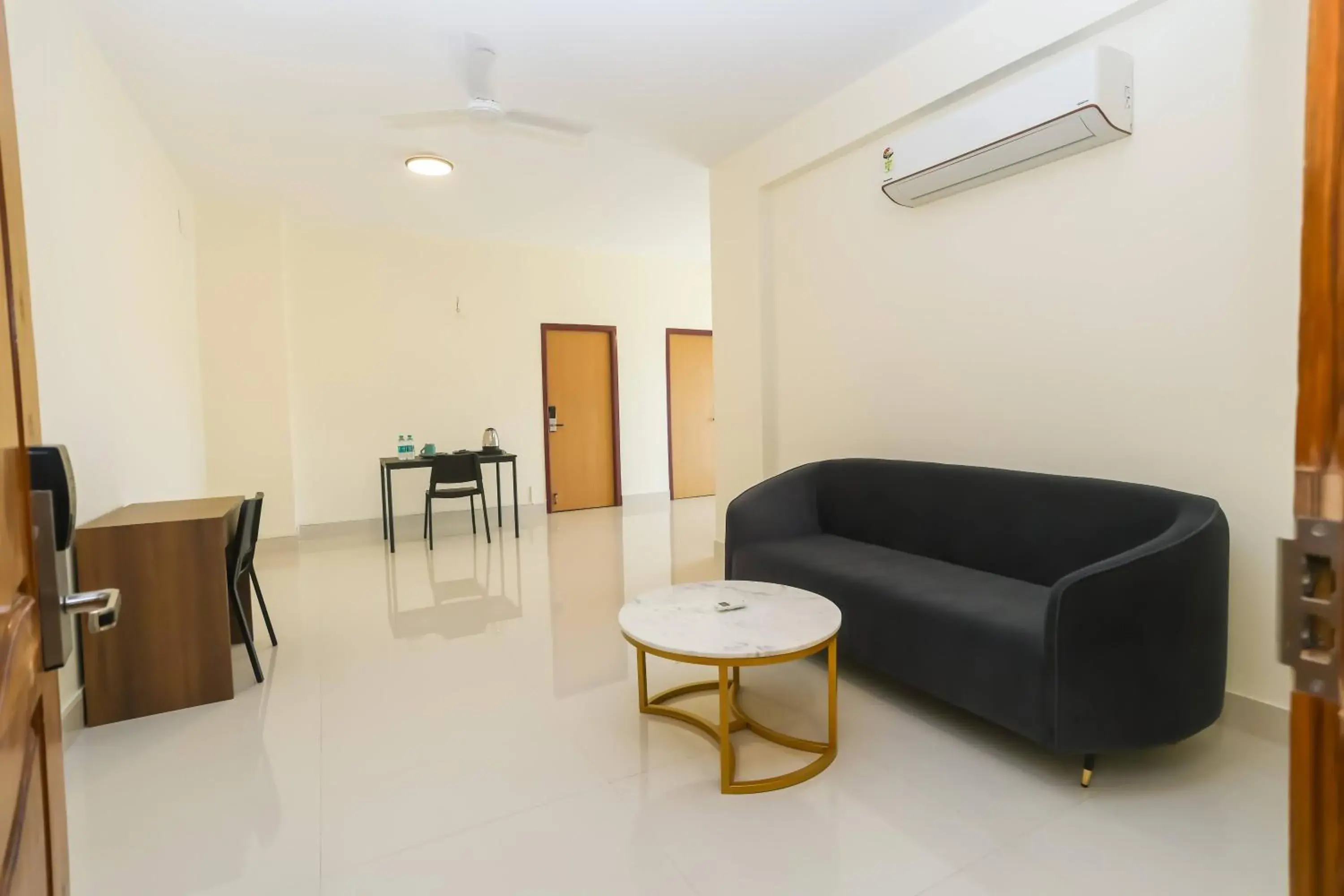 Two-Bedroom Apartment with Balcony in Mcity Elite Suites Two-Bedroom Apartment with Balcony in Mcity Elite Suites