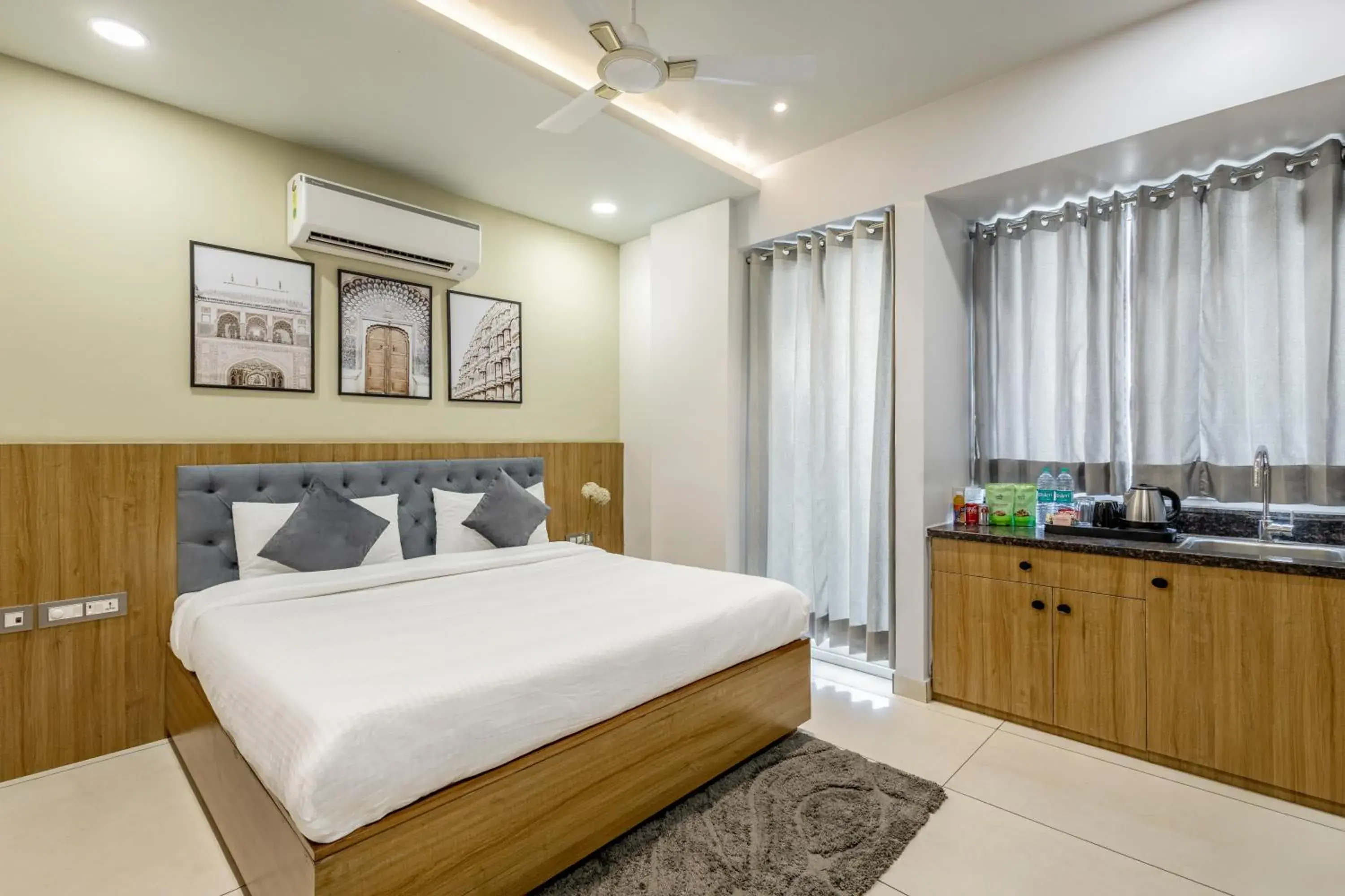 Double Room with Balcony in Wandr Hotel Medicity Gurugram, Near Medanta Hospital Double Room with Balcony in Wandr Hotel Medicity Gurugram, Near Medanta Hospital