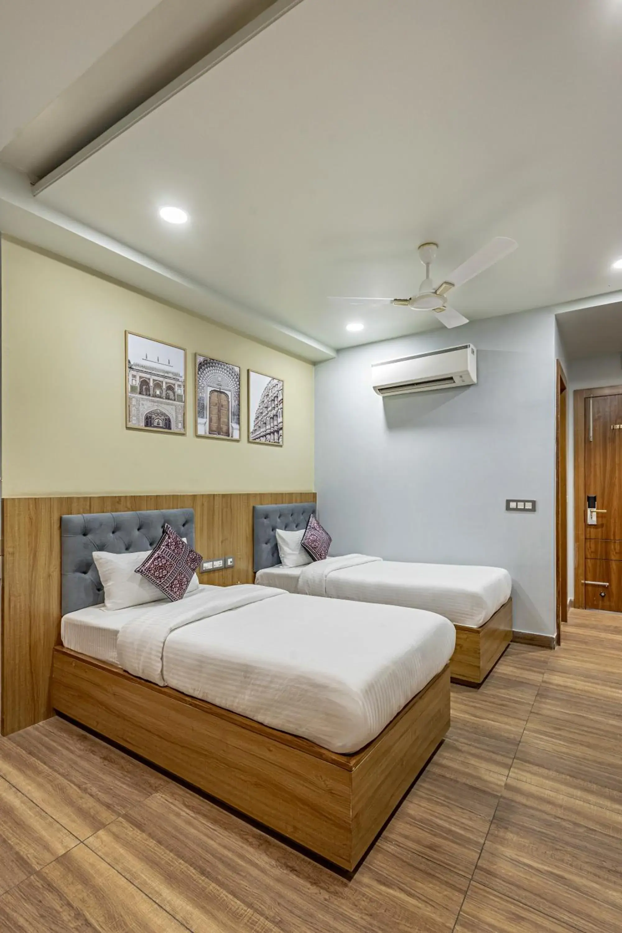 Standard Twin Room in Wandr Hotel Medicity Gurugram, Near Medanta Hospital Standard Twin Room in Wandr Hotel Medicity Gurugram, Near Medanta Hospital