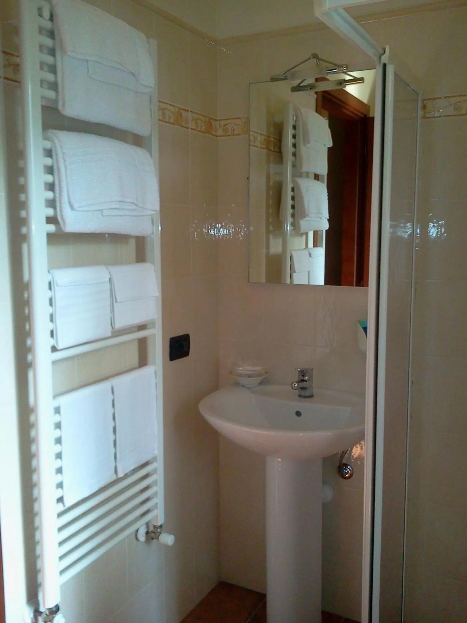 Bathroom in Albergo Al Portico