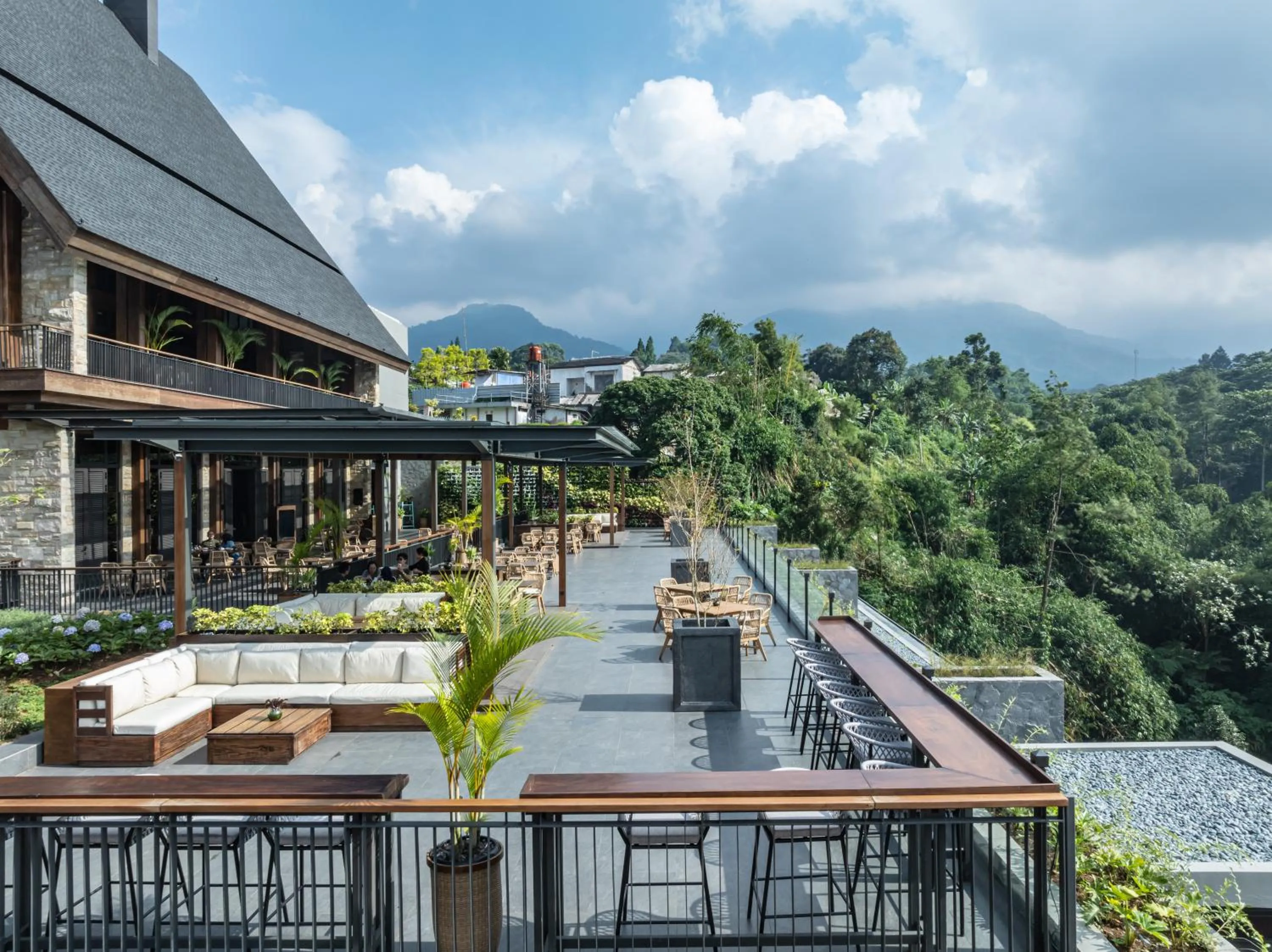 Restaurant/places to eat in Plataran Puncak Suites