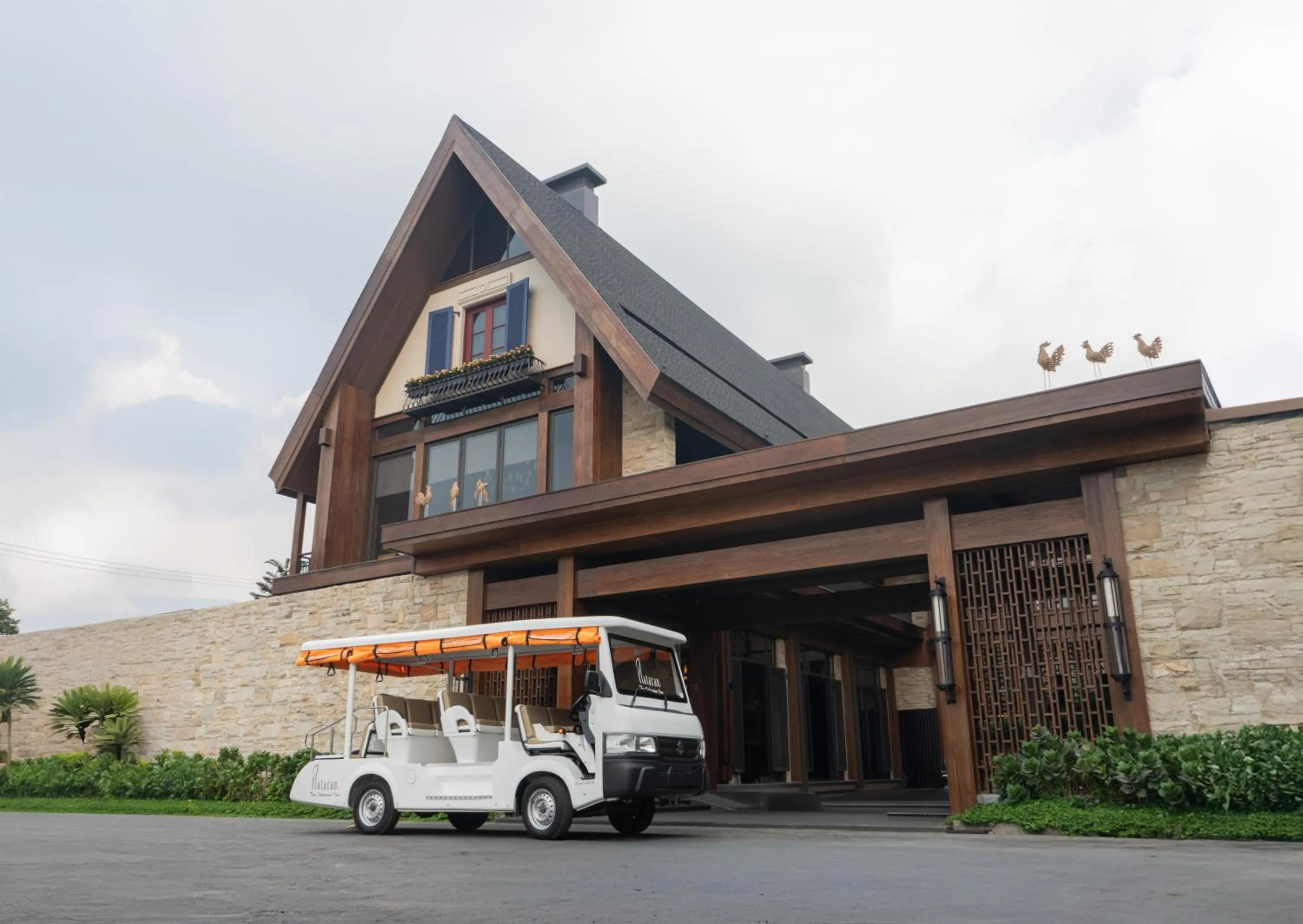 Property building in Plataran Puncak Suites