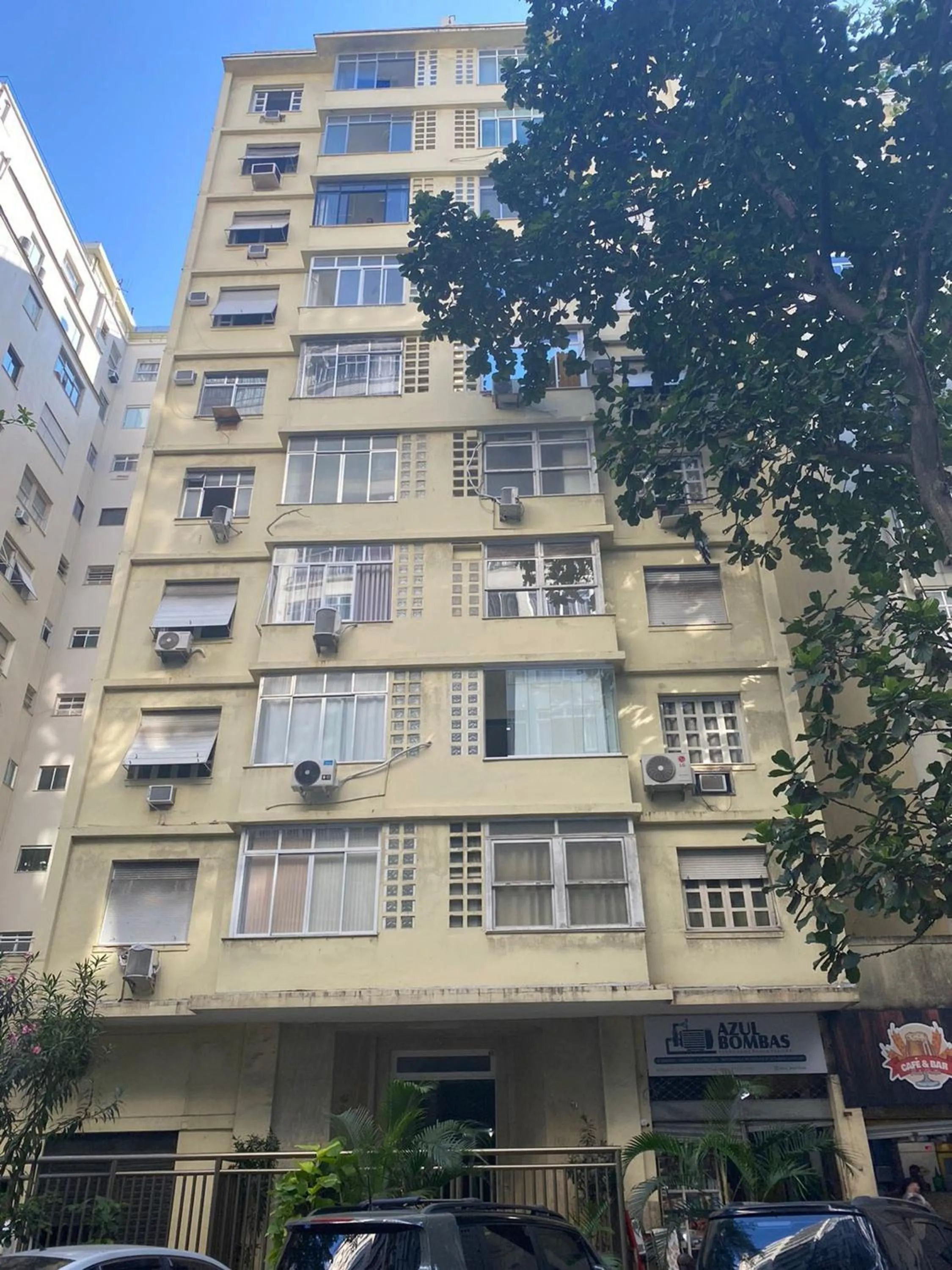 Apartamento Moderno na Quadra da Praia de Copacabana