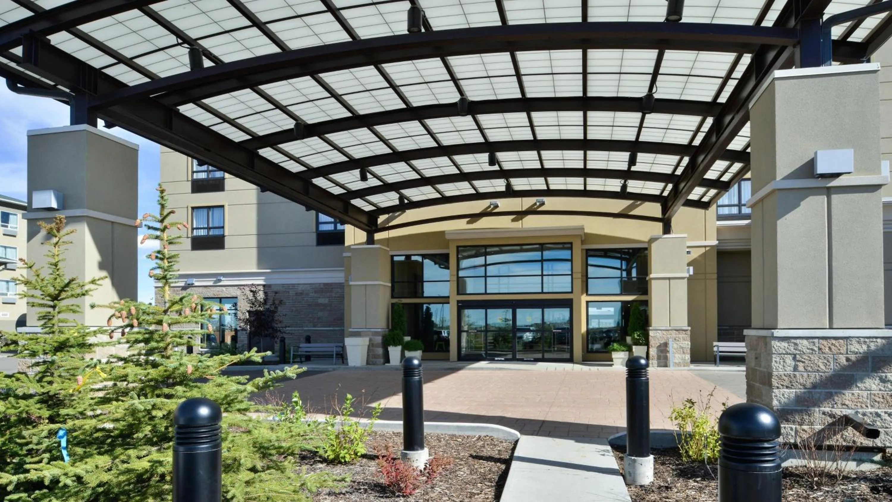 Property building in Holiday Inn Hotel & Suites Edmonton Airport Conference Centre by IHG