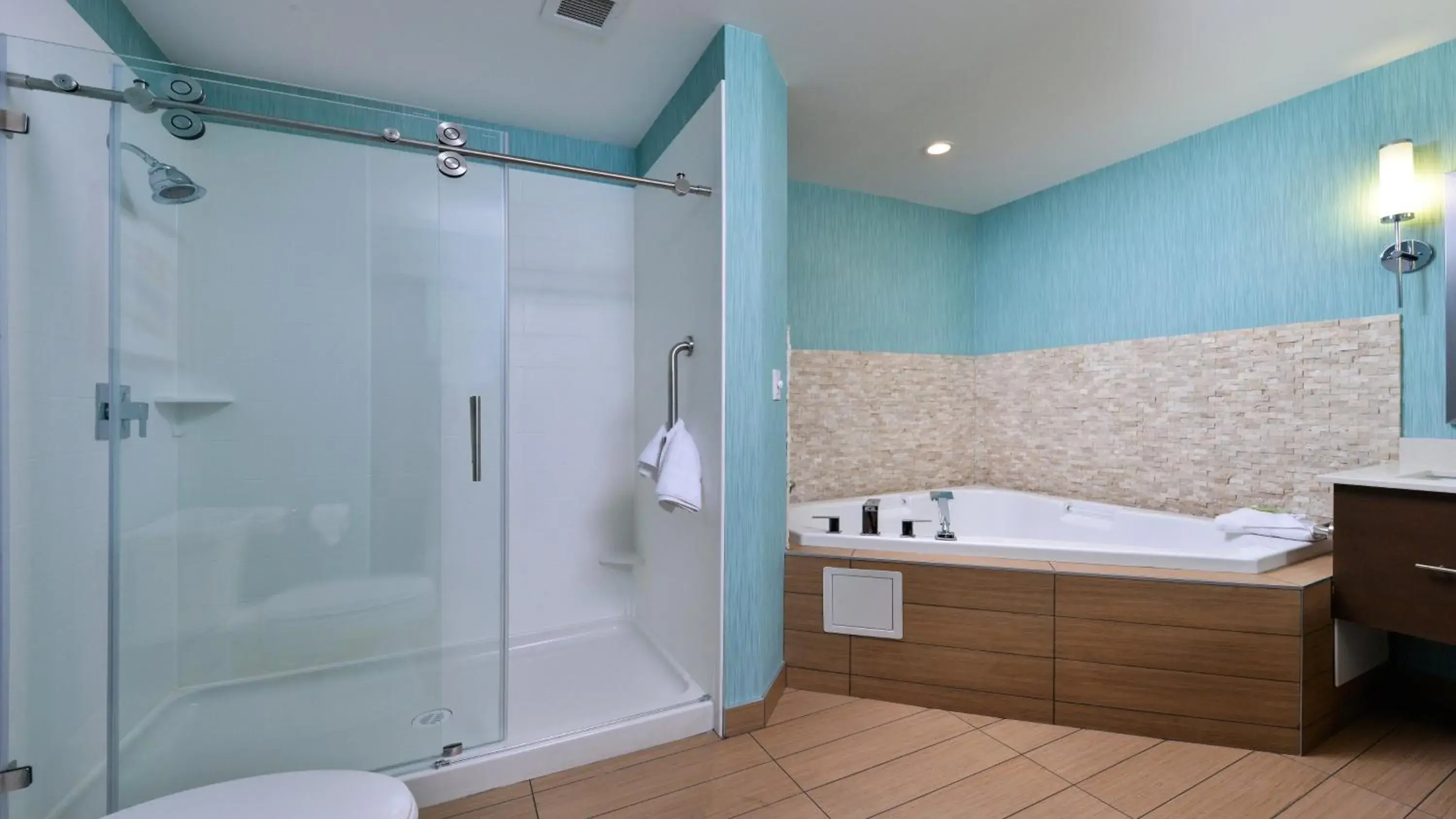 Bathroom in Holiday Inn Hotel & Suites Edmonton Airport Conference Centre by IHG Bathroom in Holiday Inn Hotel & Suites Edmonton Airport Conference Centre by IHG