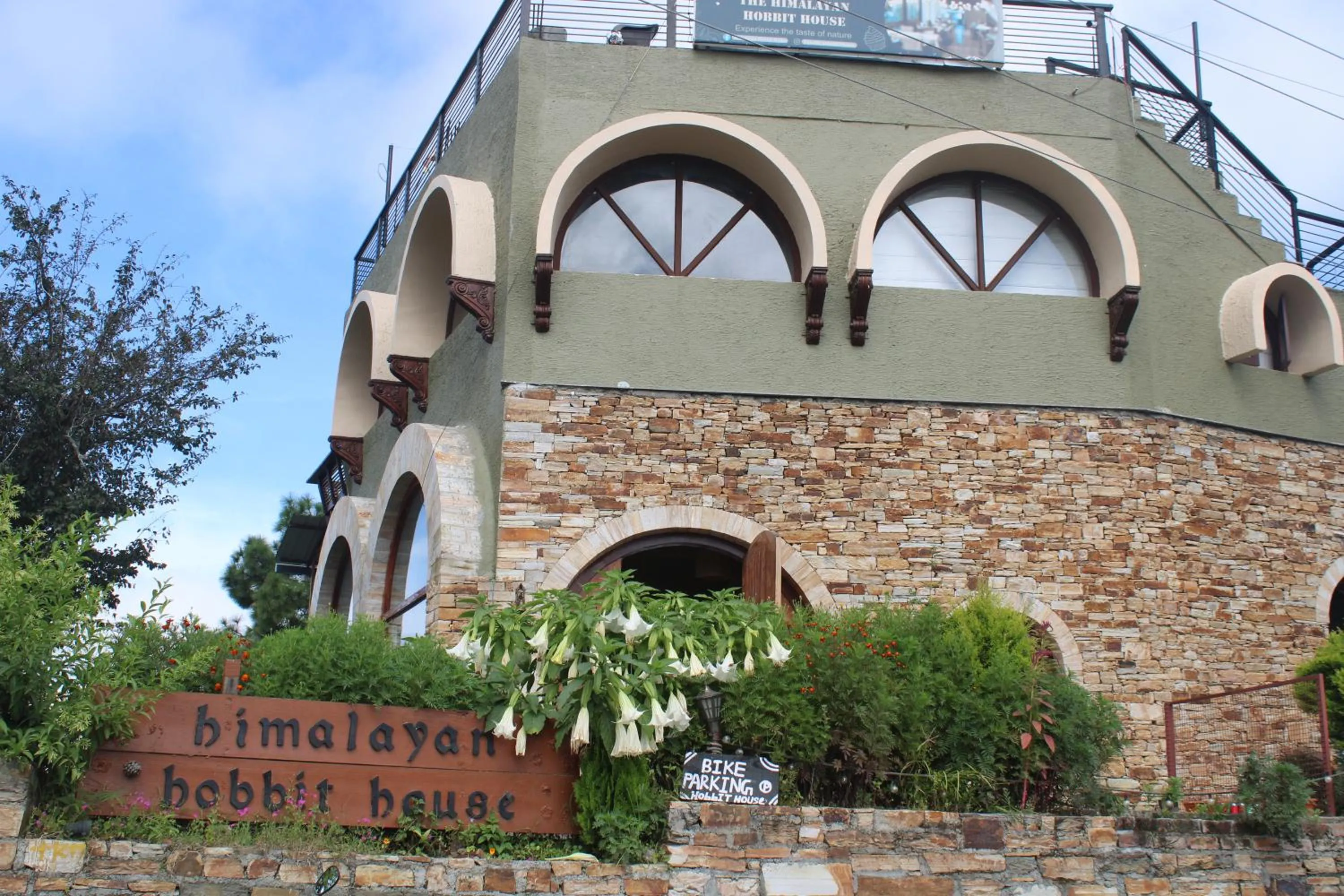 Himalayan Hobbit House