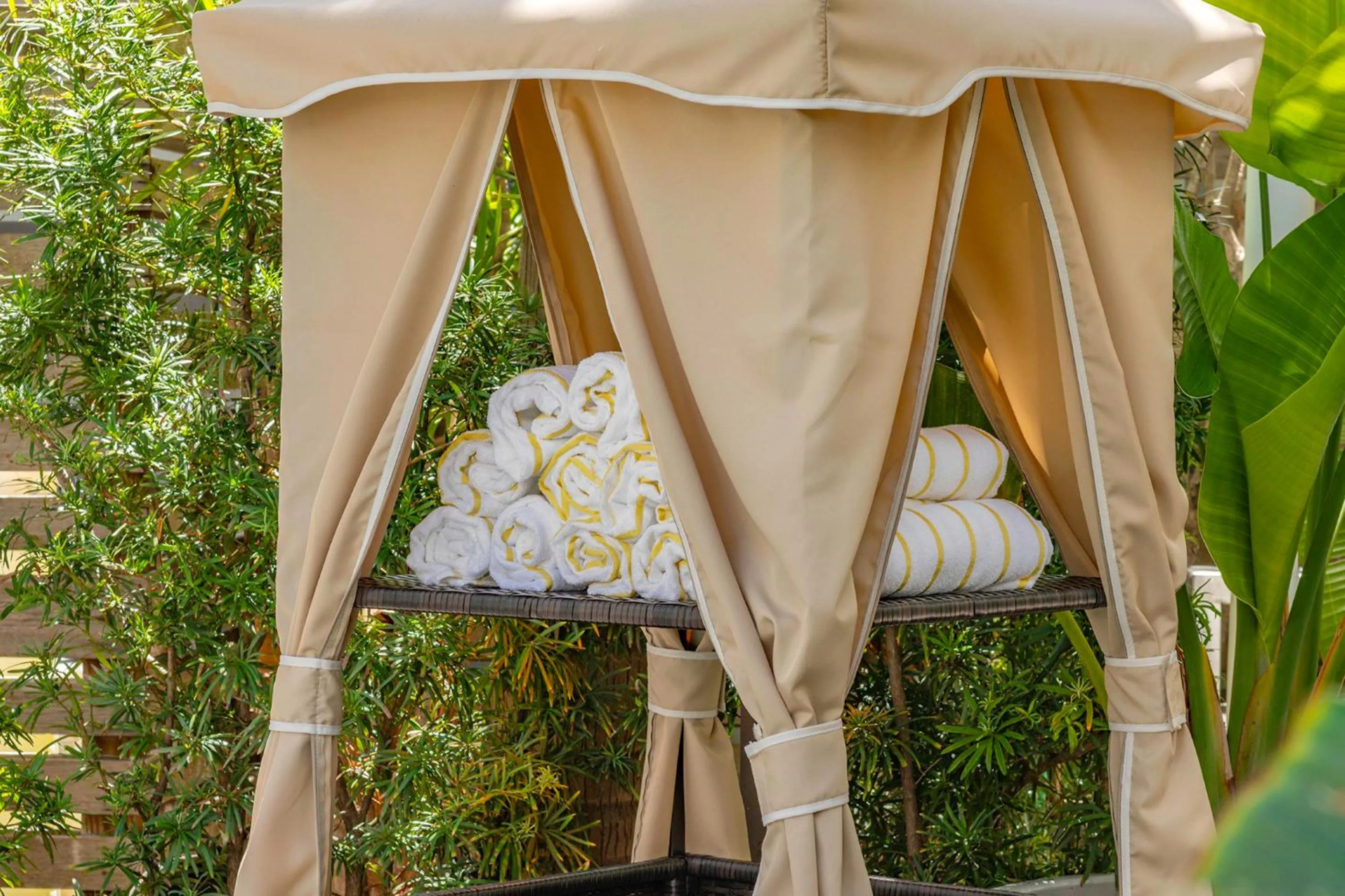 towels in Global Luxury Suites at The Apex Miami