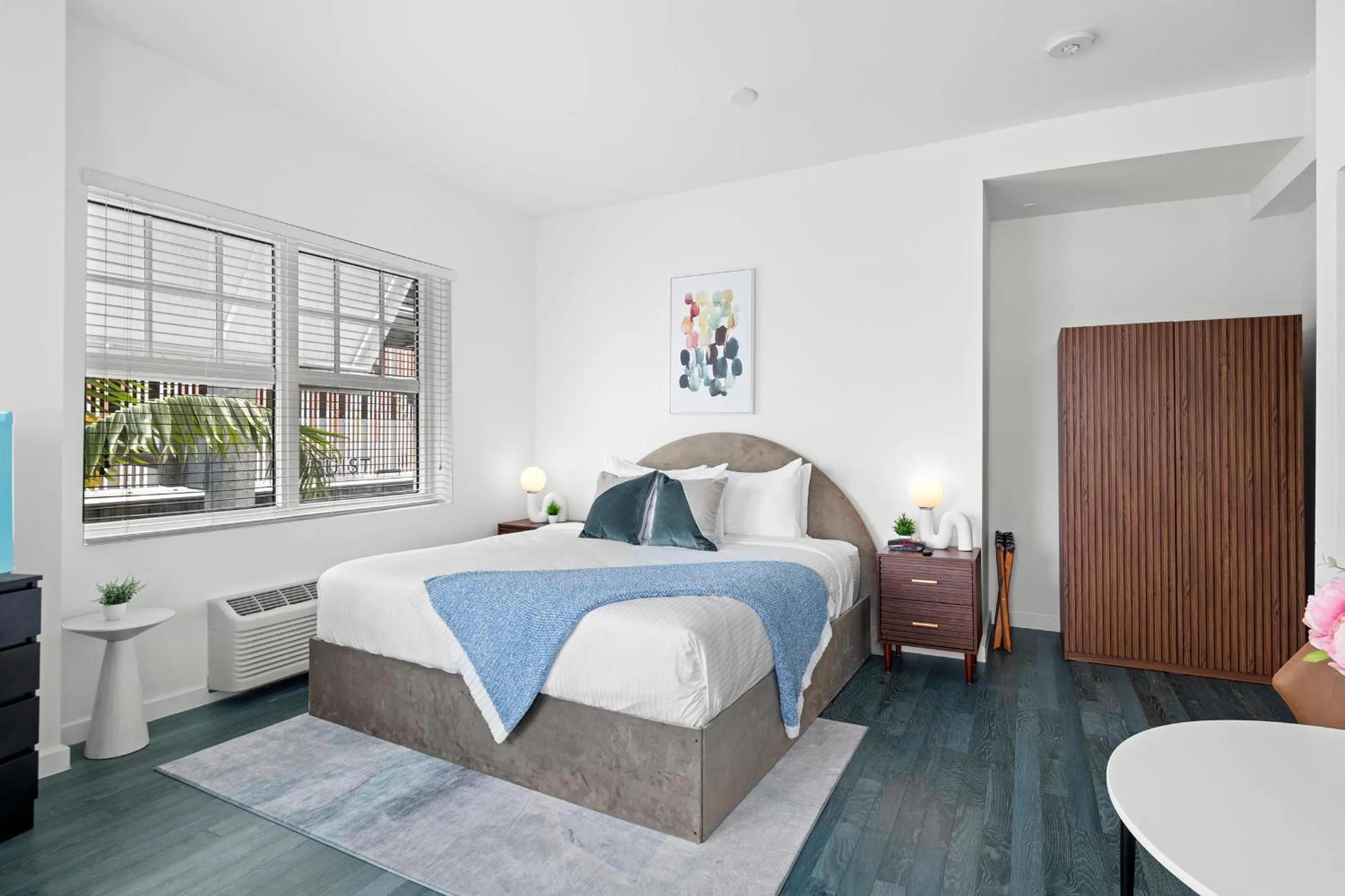 Bed in Global Luxury Suites at The Apex Miami