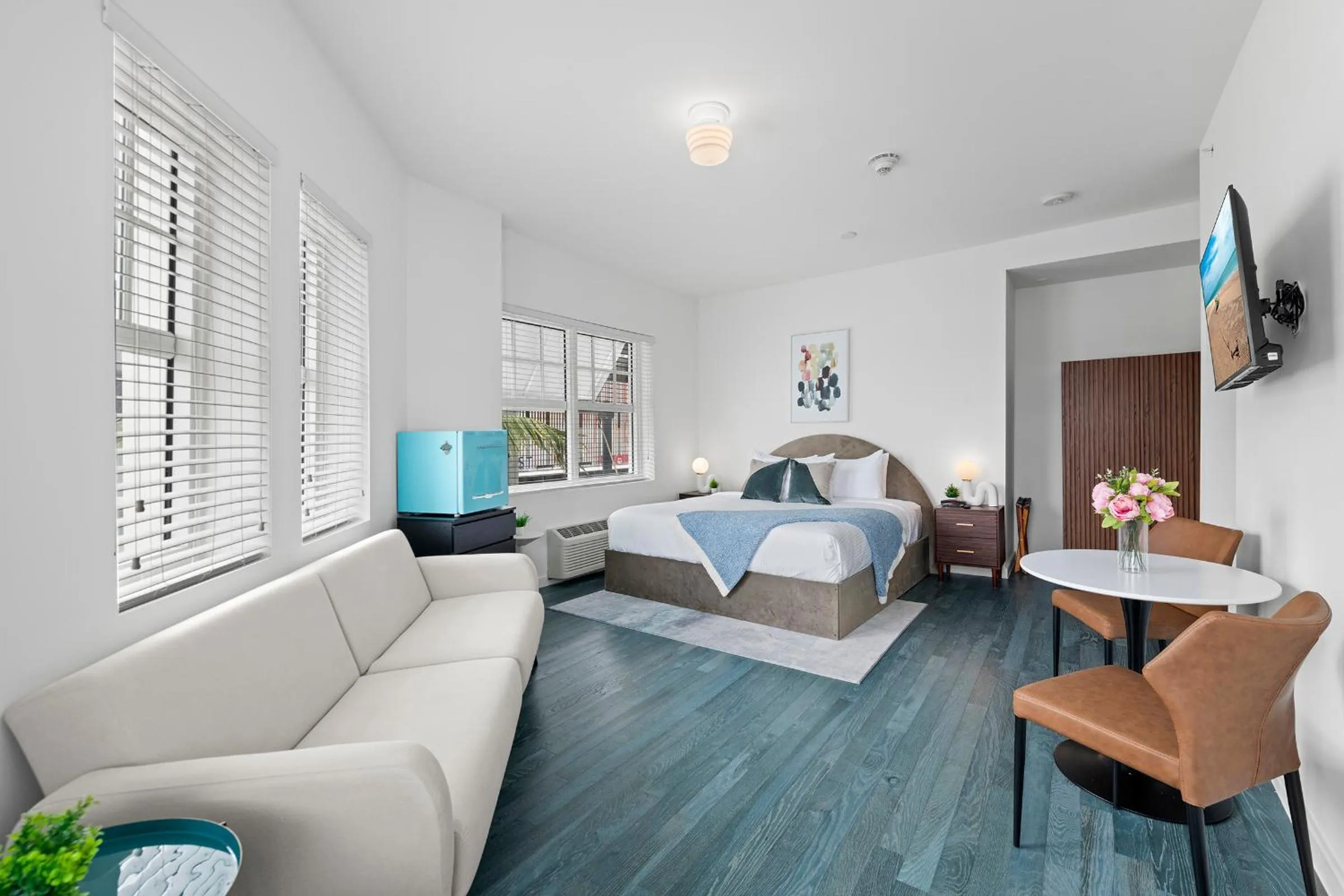 Bed in Global Luxury Suites at The Apex Miami