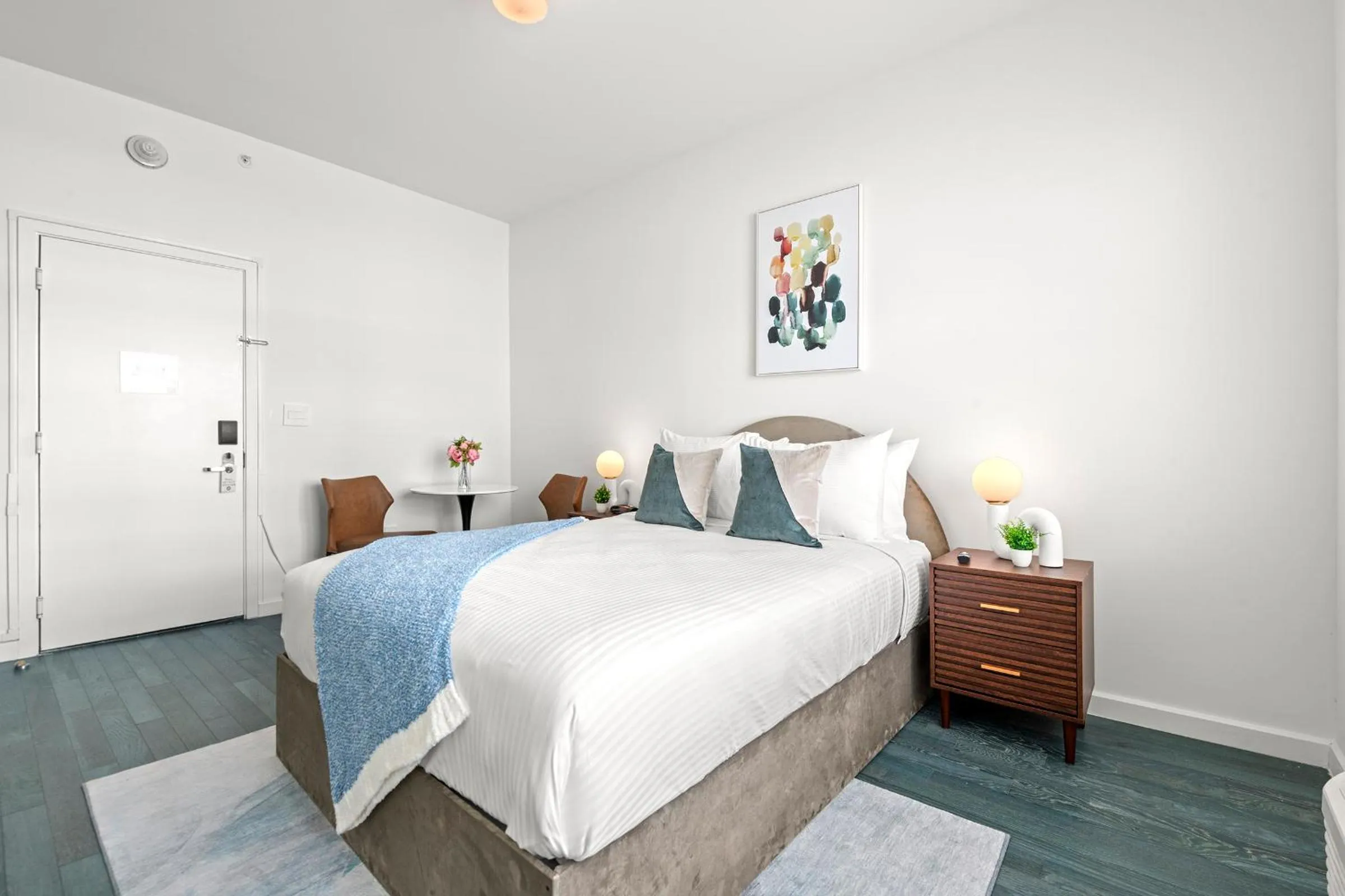 Bed in Global Luxury Suites at The Apex Miami