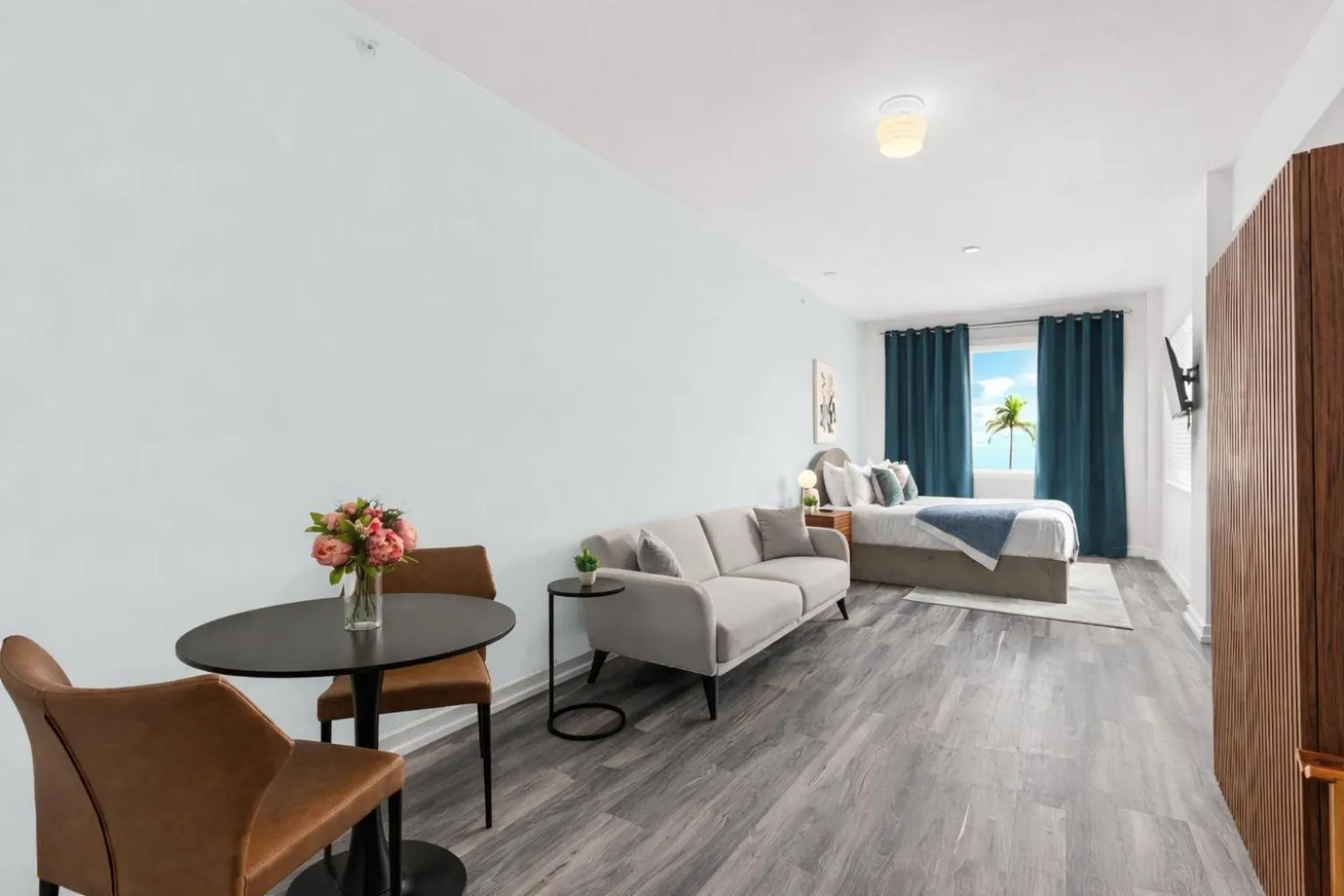 Bed in Global Luxury Suites at The Apex Miami