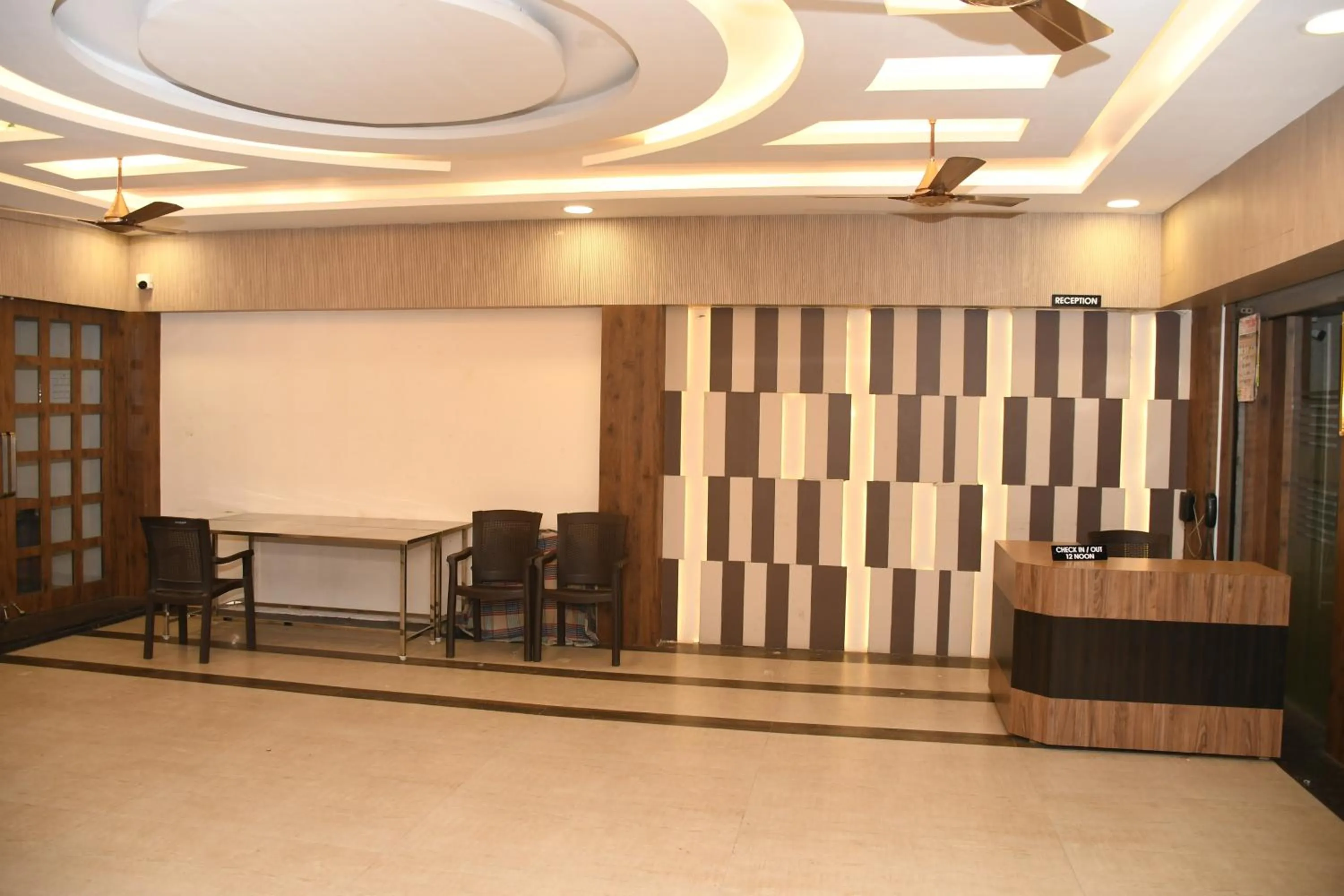 Lobby or reception in Vasantham Inn