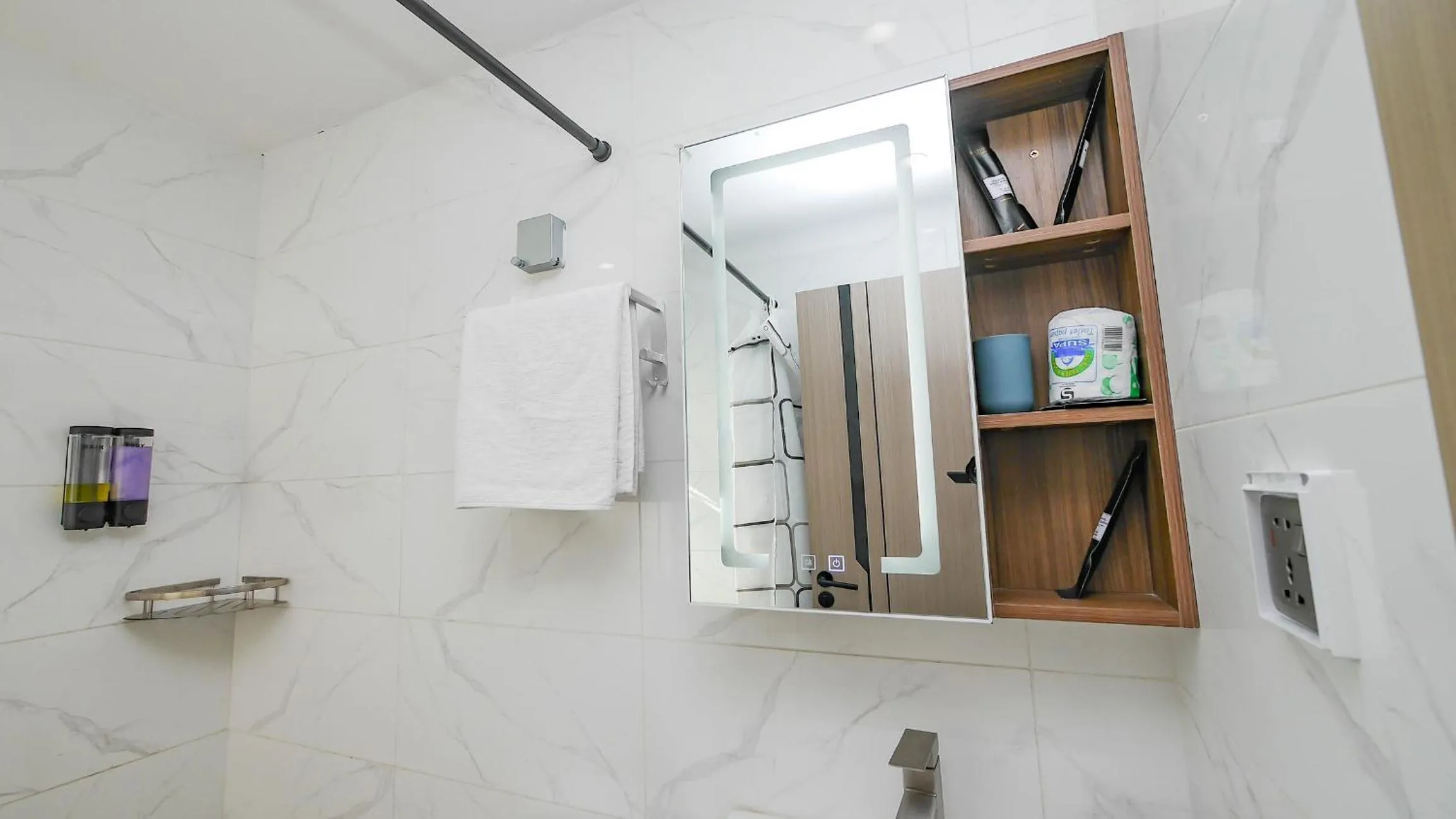 2-bedroom Apartment at Oasis Park