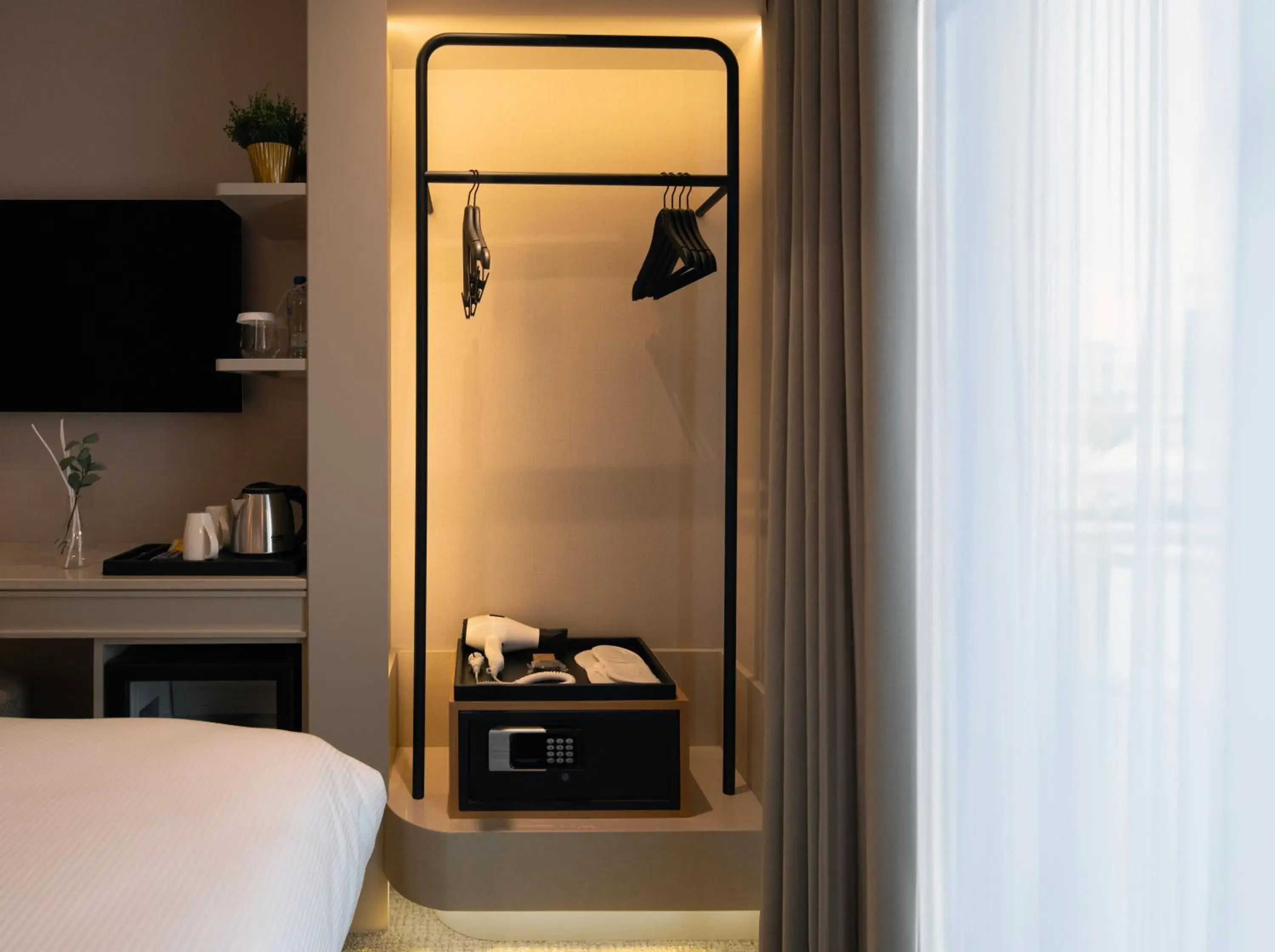 TV and multimedia, Bed in Lunet Old City Hotel TV and multimedia, Bed in Lunet Old City Hotel