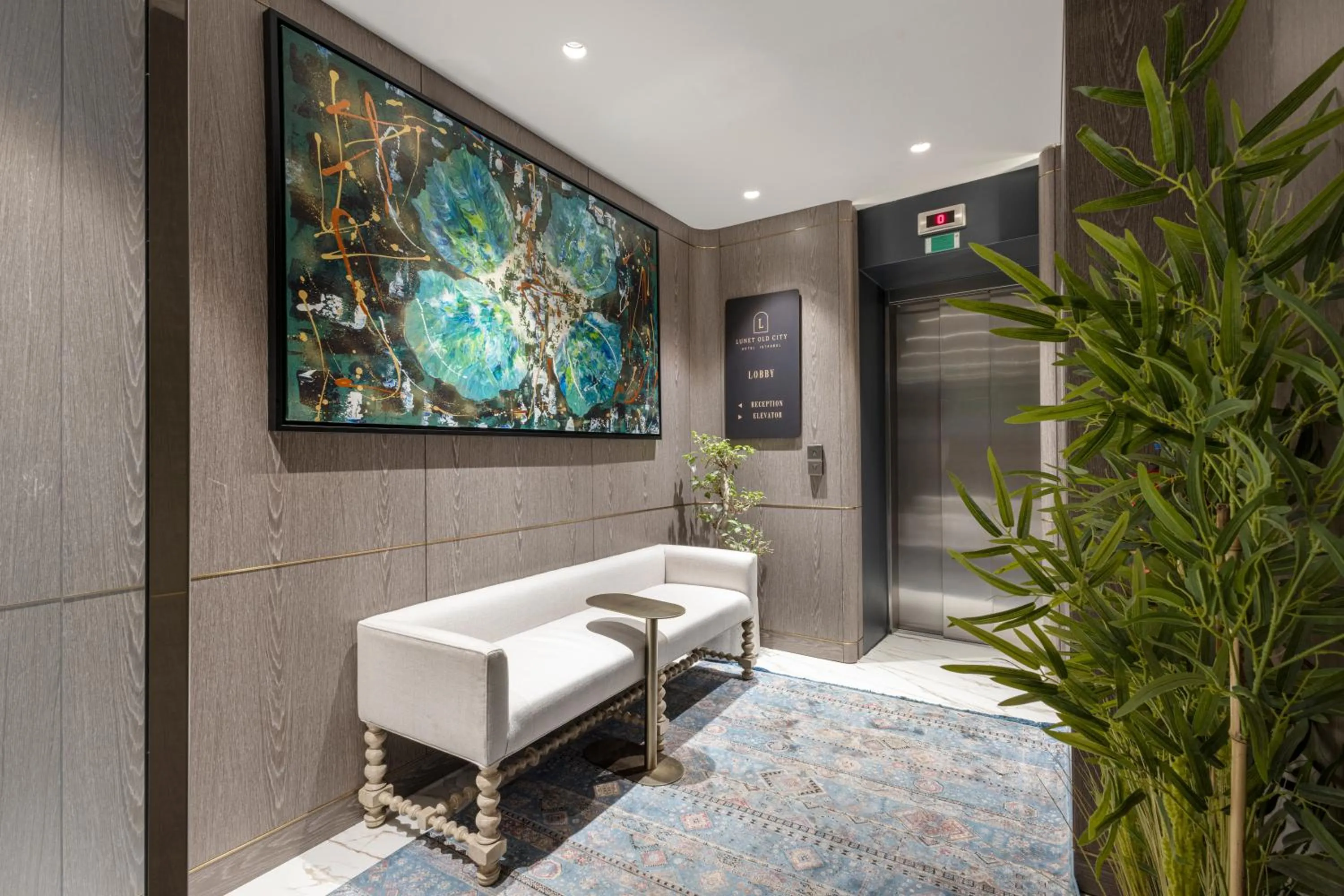 Lobby or reception in Lunet Old City Hotel