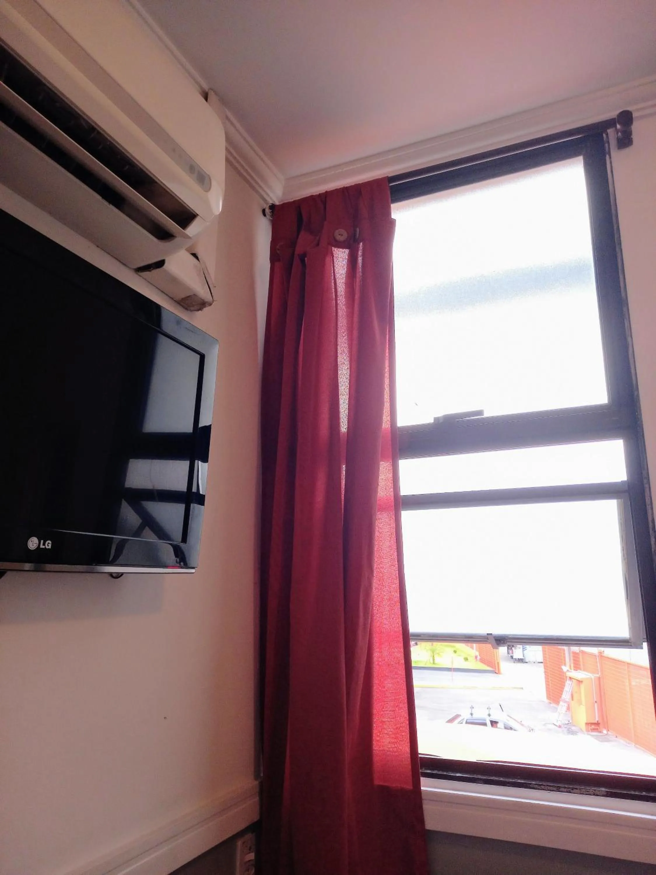 TV and multimedia in HOTEL PAULISTANO Terminal Tietê