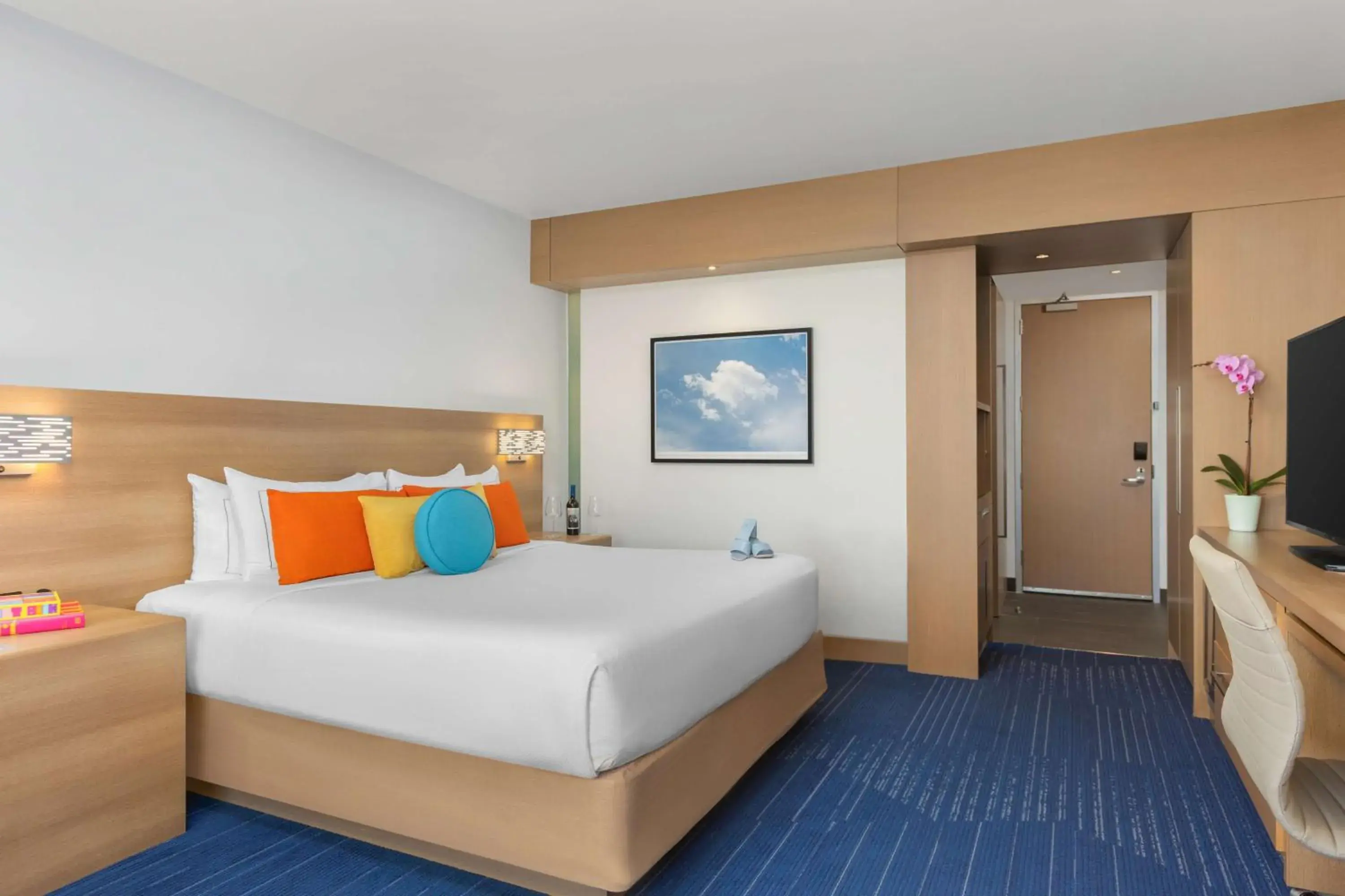 King Room in The Art Hotel Denver, Curio Collection by Hilton King Room in The Art Hotel Denver, Curio Collection by Hilton