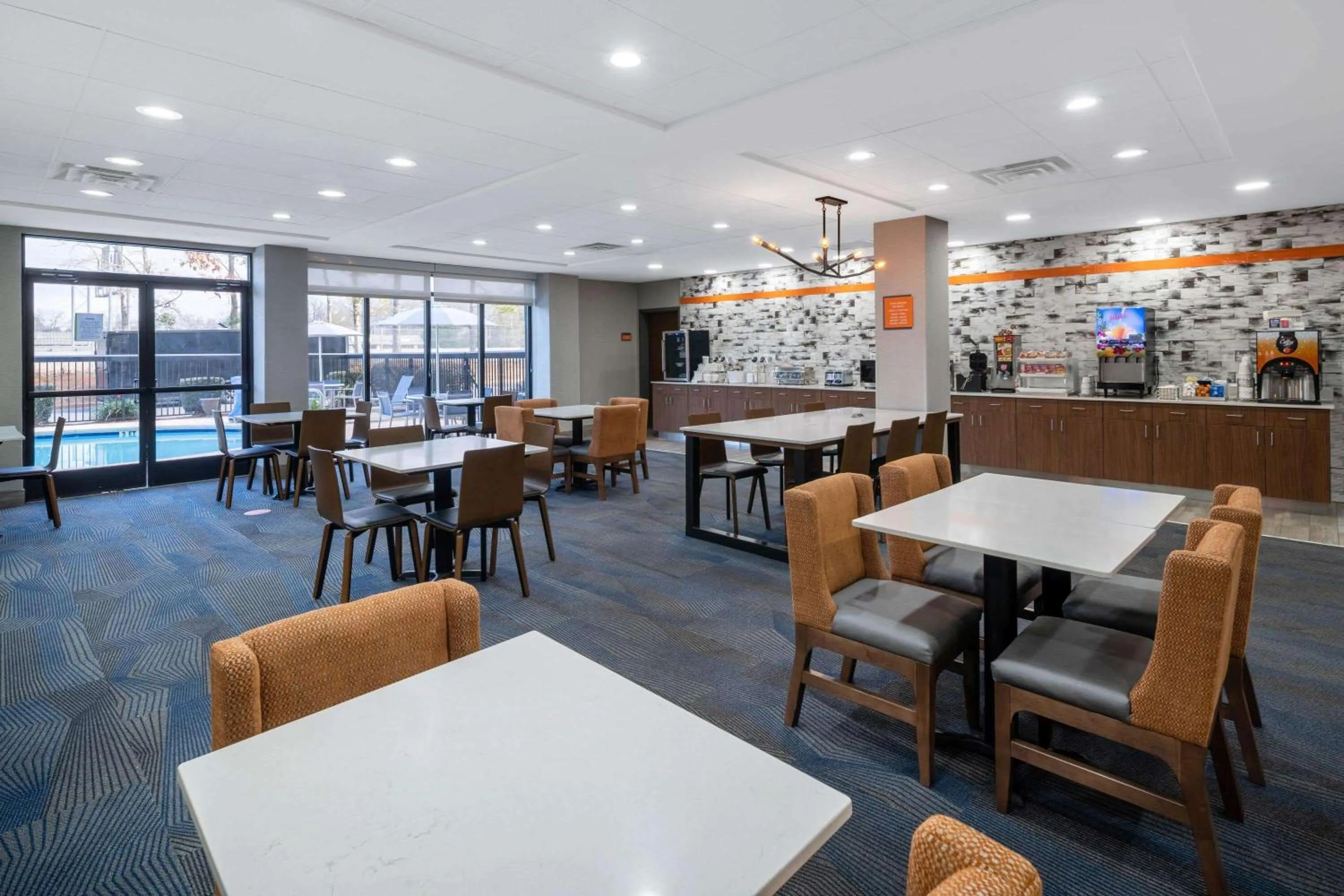 Restaurant/places to eat in La Quinta Inn & Suites by Wyndham-Albany GA