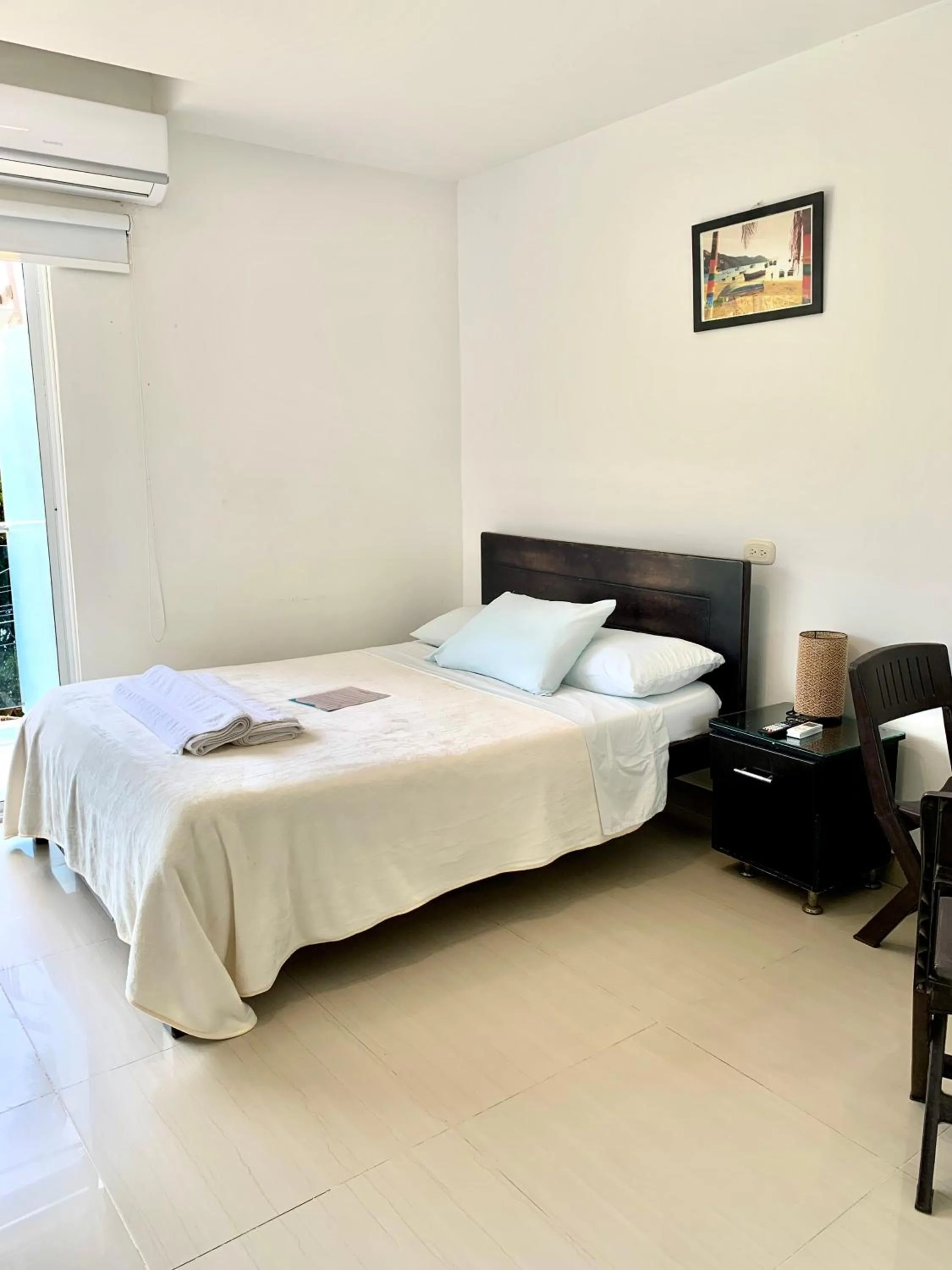 Balcony/Terrace, Bed in Hostal Viña del Mar