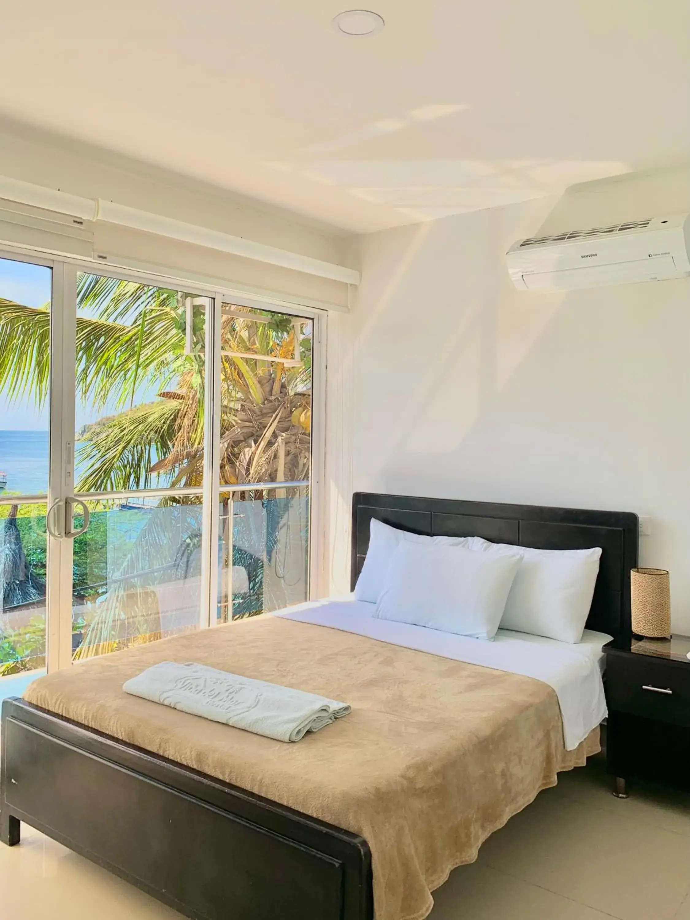 Double Room with Sea View - single occupancy in Hostal Viña del Mar Double Room with Sea View - single occupancy in Hostal Viña del Mar