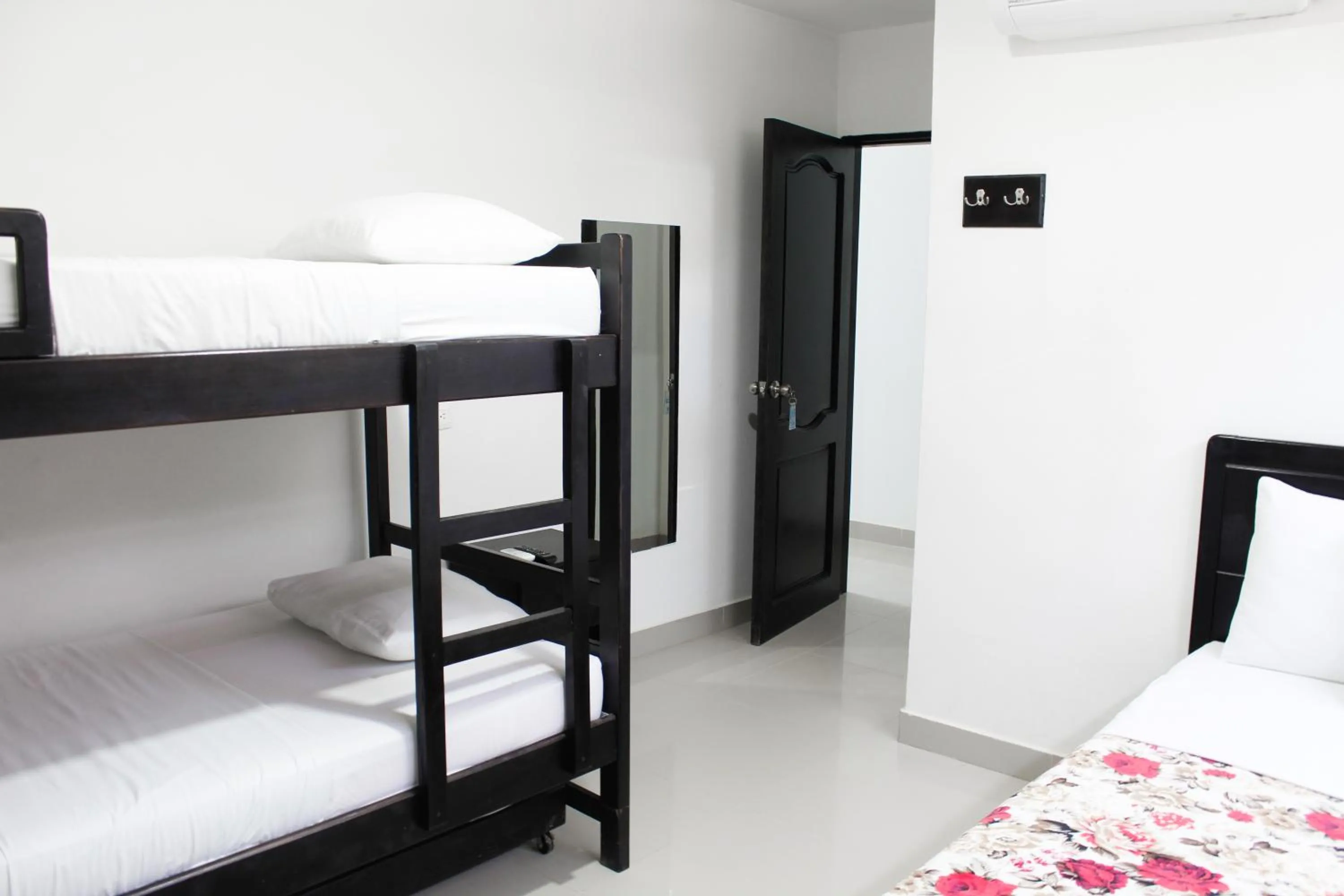 Bathroom, Bed in Hostal Viña del Mar