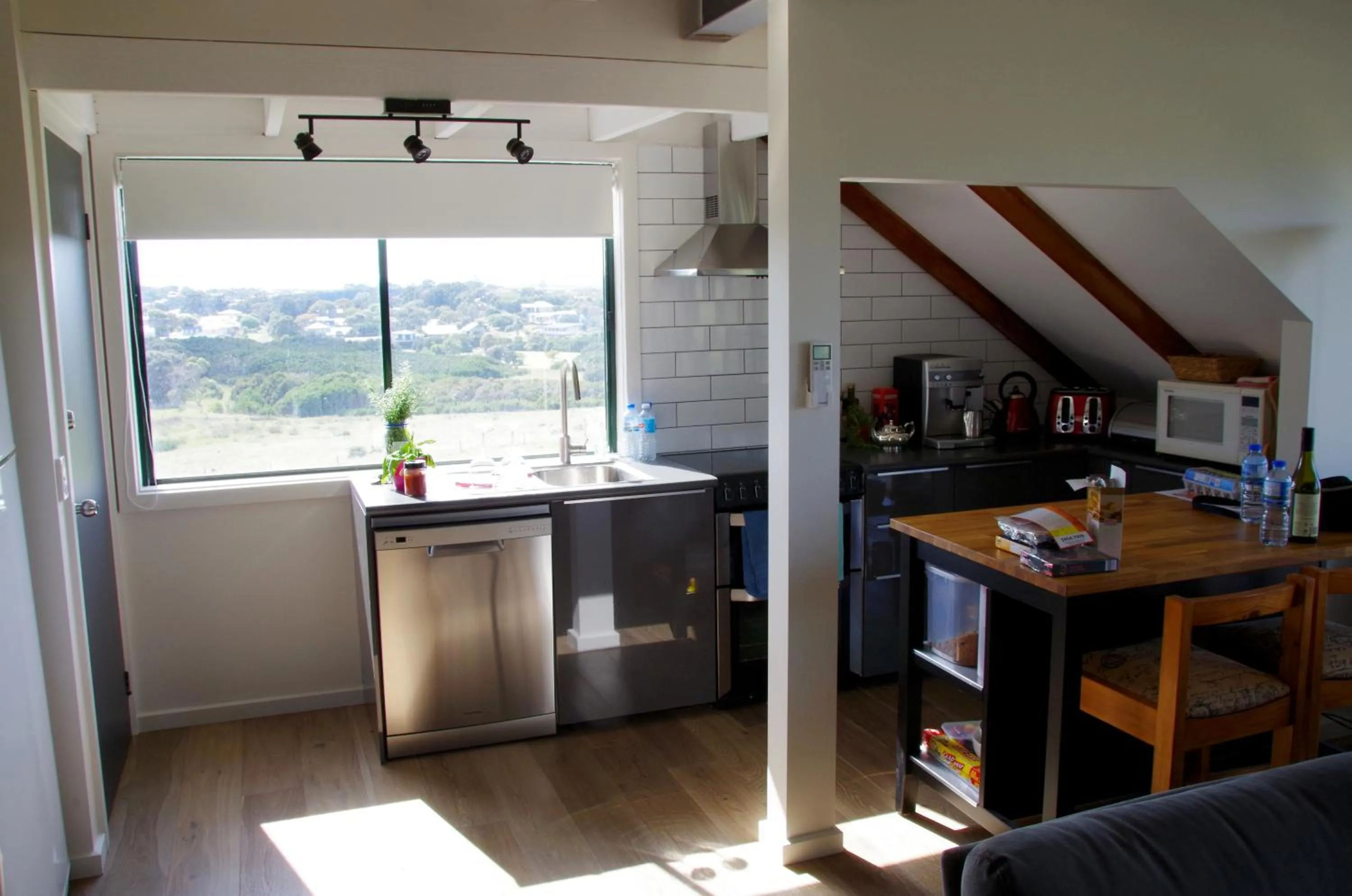 Kitchen or kitchenette in Grey Goose @ Smiths