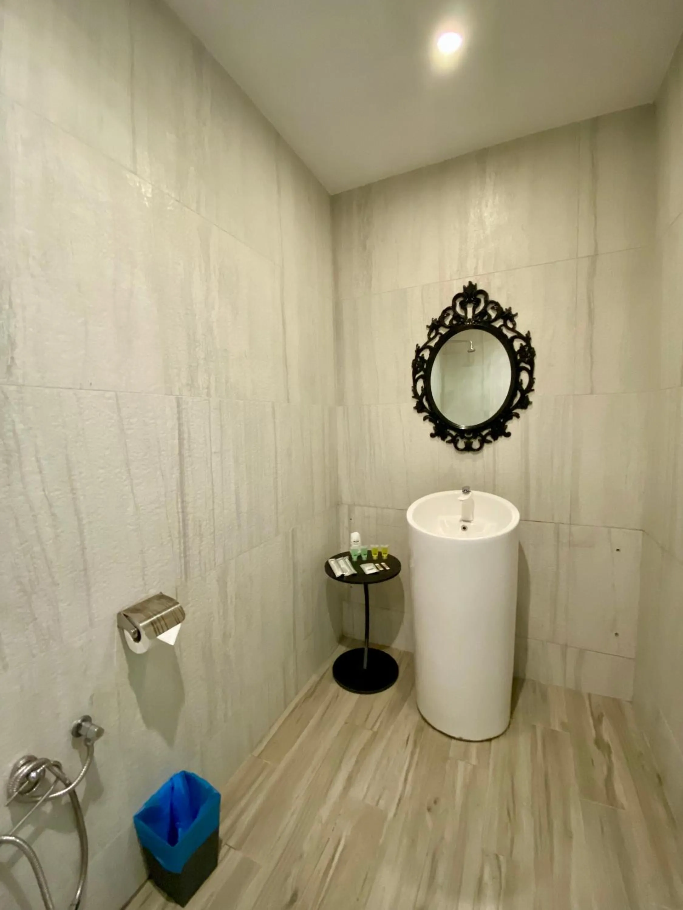 Toilet in Bayu Bayu Hotel by Soft Loft