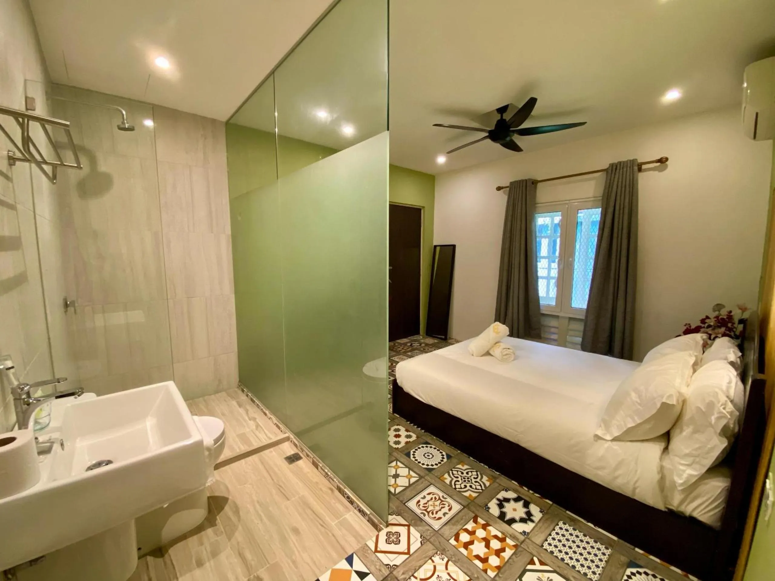 Shower, Bed in Bayu Bayu Hotel by Soft Loft