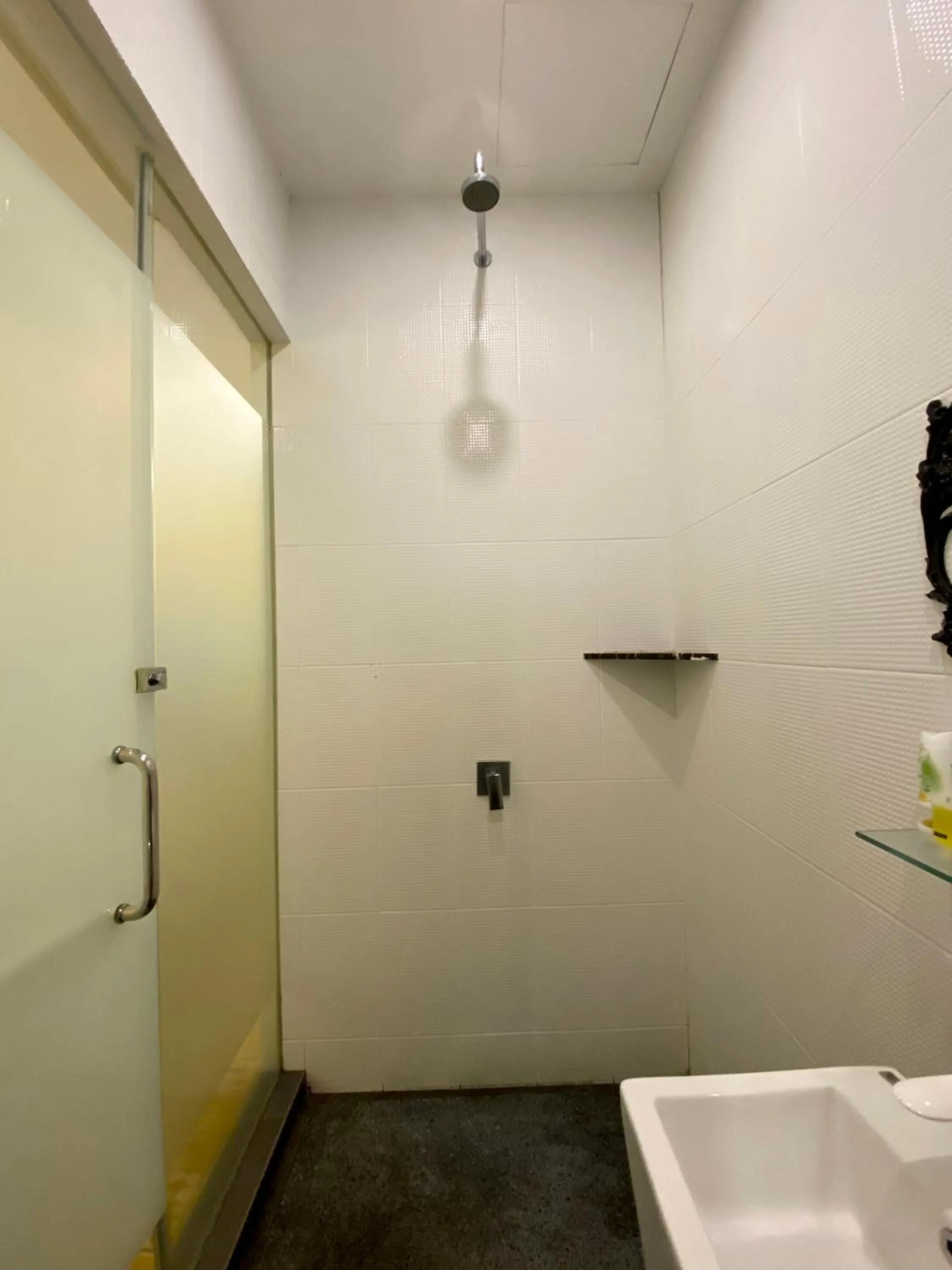 Shower in Bayu Bayu Hotel by Soft Loft