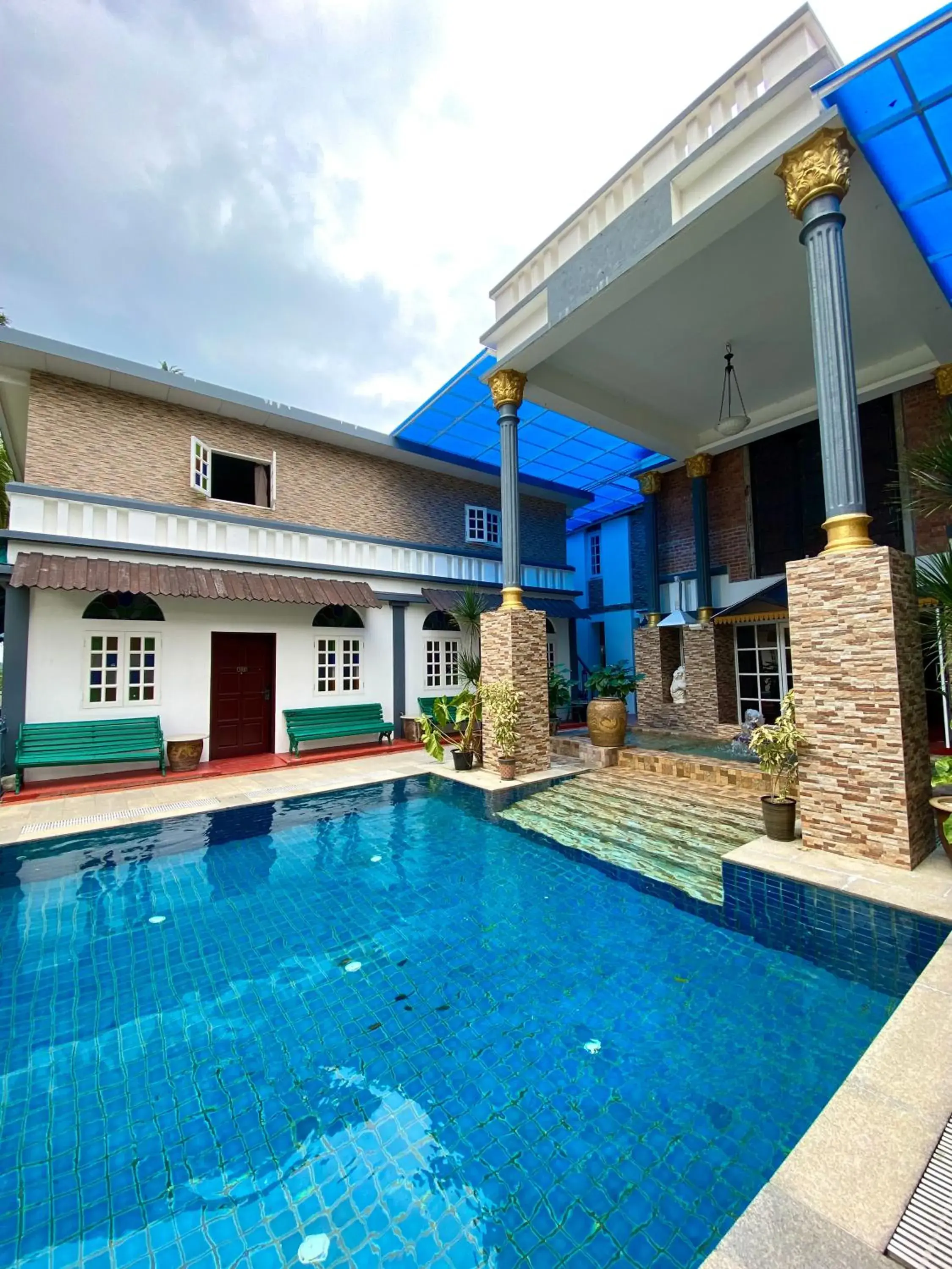 Swimming pool in Bayu Bayu Hotel by Soft Loft Swimming pool in Bayu Bayu Hotel by Soft Loft