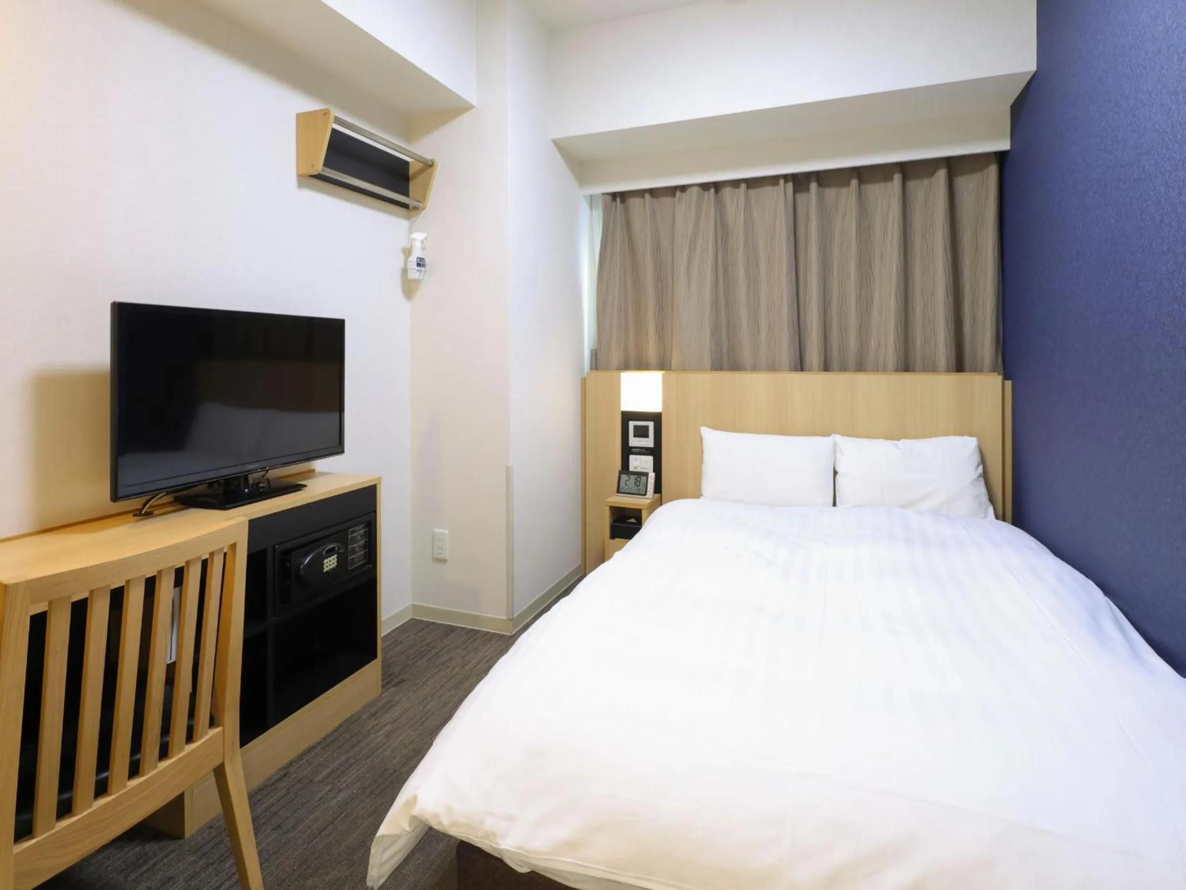 Photo of the whole room, Bed in Dormy Inn Ueno Okachimachi