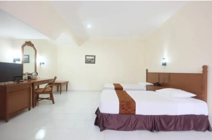 Deluxe Double or Twin Room in Griyadi Kusuma Sahid Solo