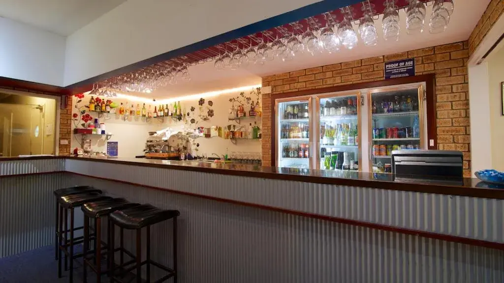 Lounge or bar in Cervantes Pinnacles Motel Lounge or bar in Cervantes Pinnacles Motel