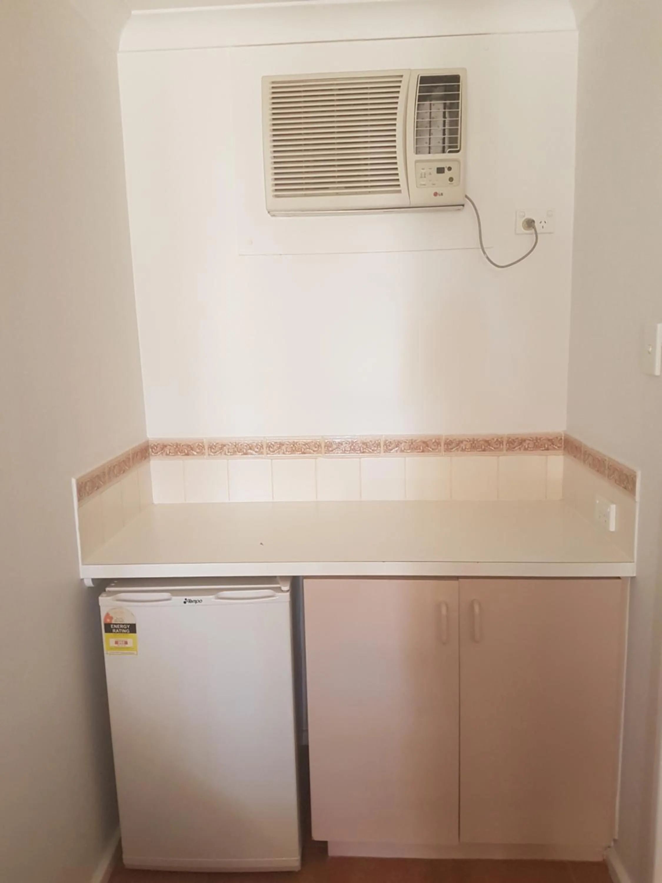 Coffee/tea facilities in Carnarvon Gateway Motel