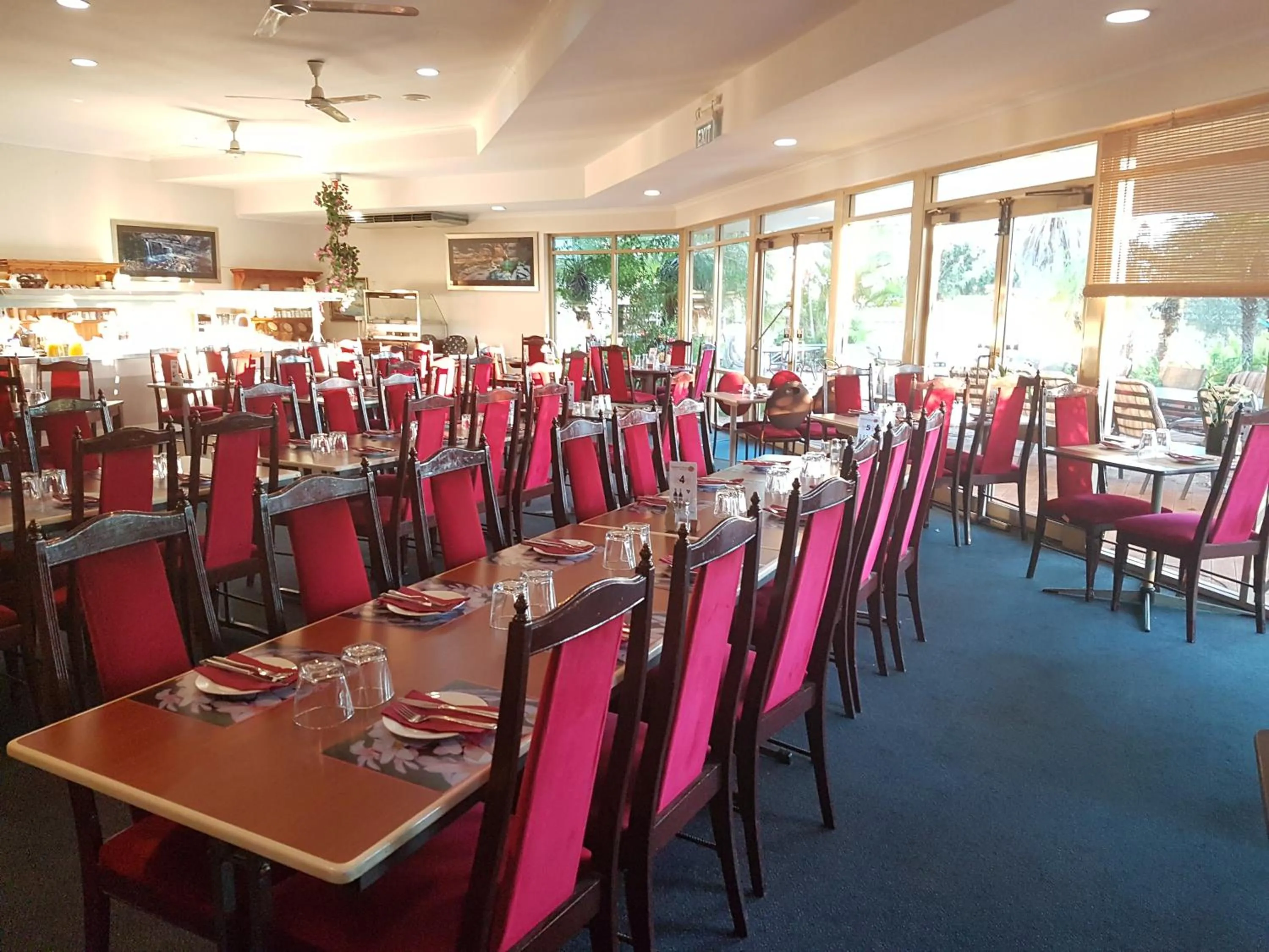 Restaurant/places to eat in Carnarvon Gateway Motel