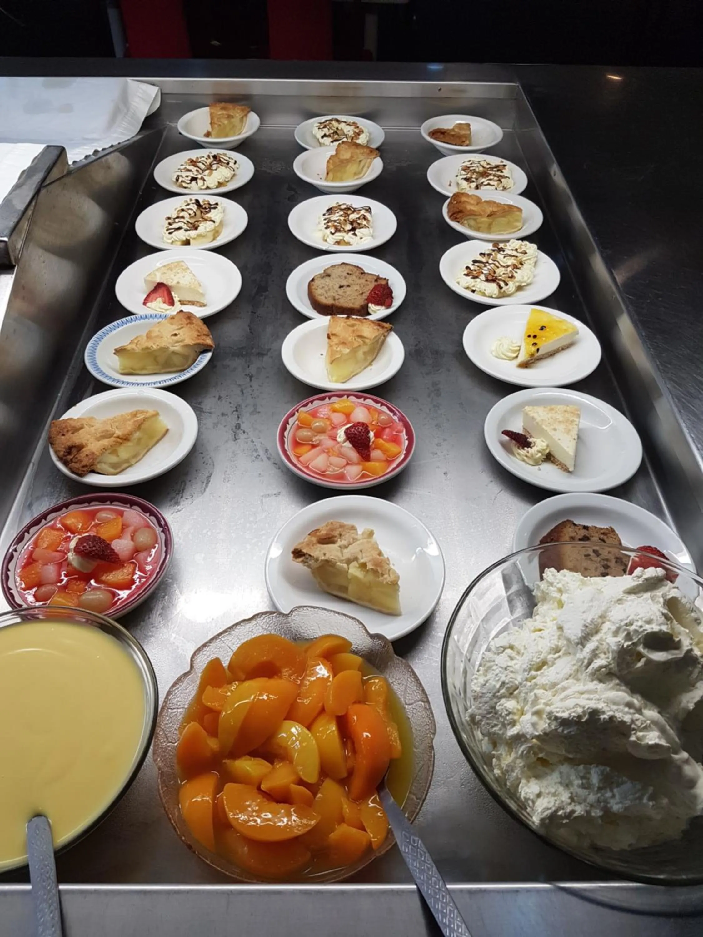 Restaurant/places to eat in Carnarvon Gateway Motel