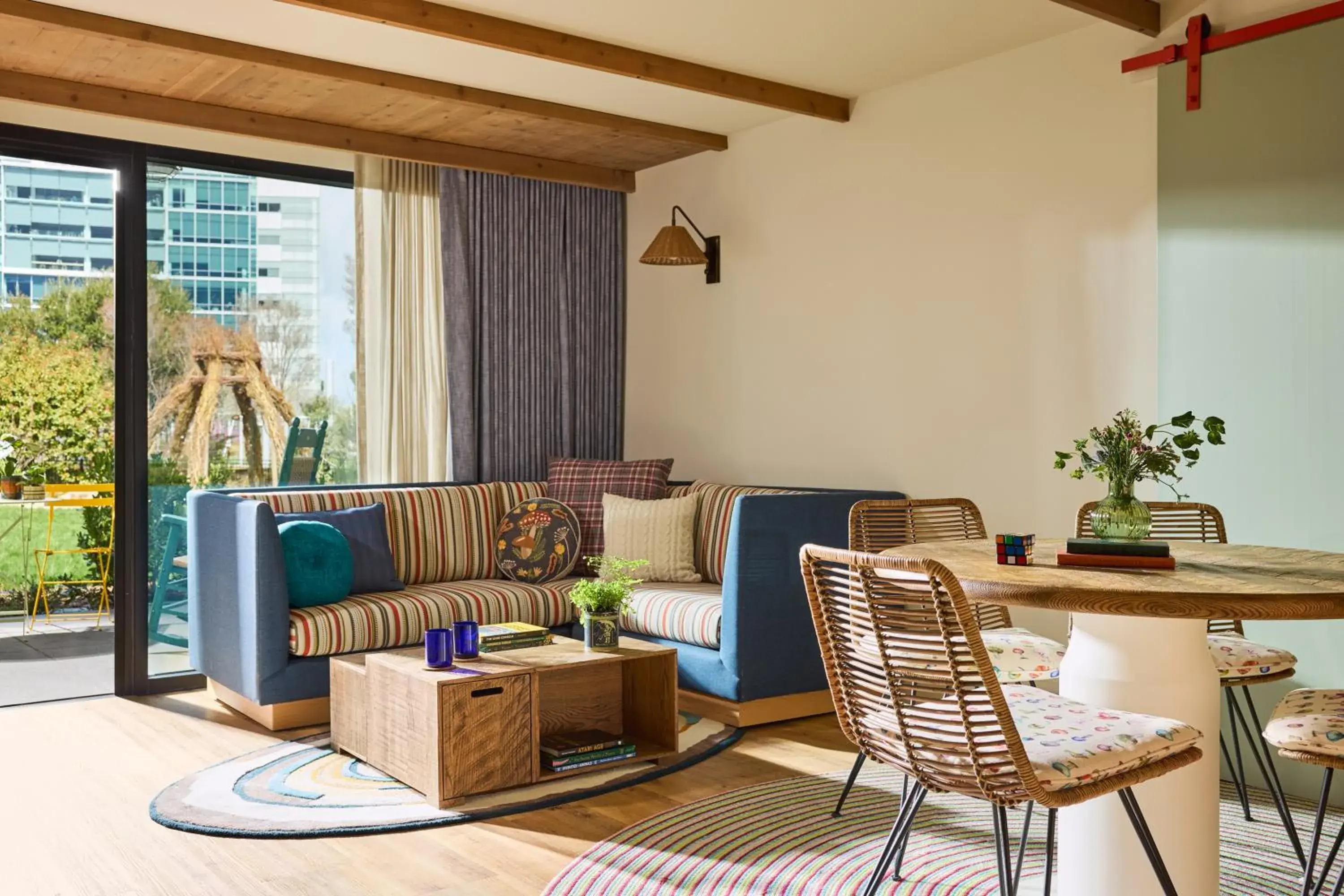 Living room in Treehouse Hotel Silicon Valley Living room in Treehouse Hotel Silicon Valley