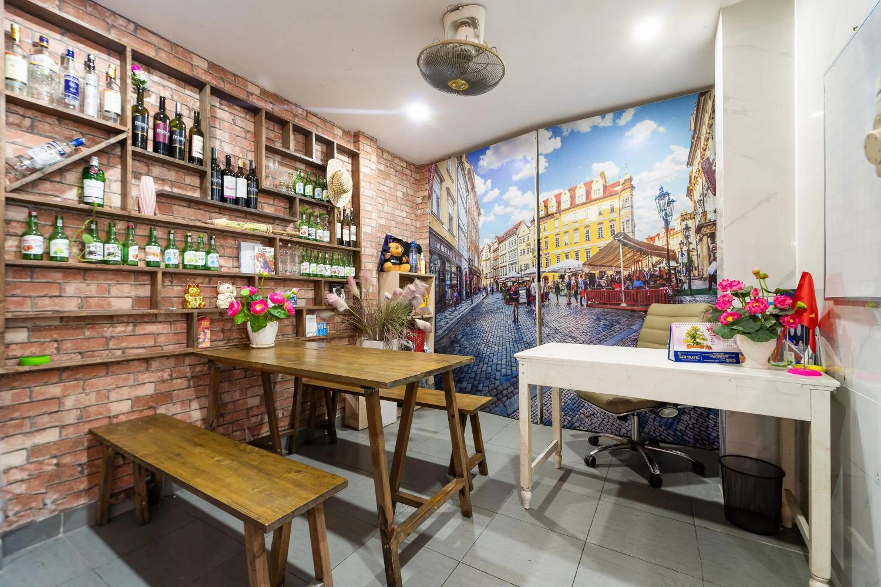 Communal lounge/ TV room in Galaxy Boutique Sai Gon Central Hotel