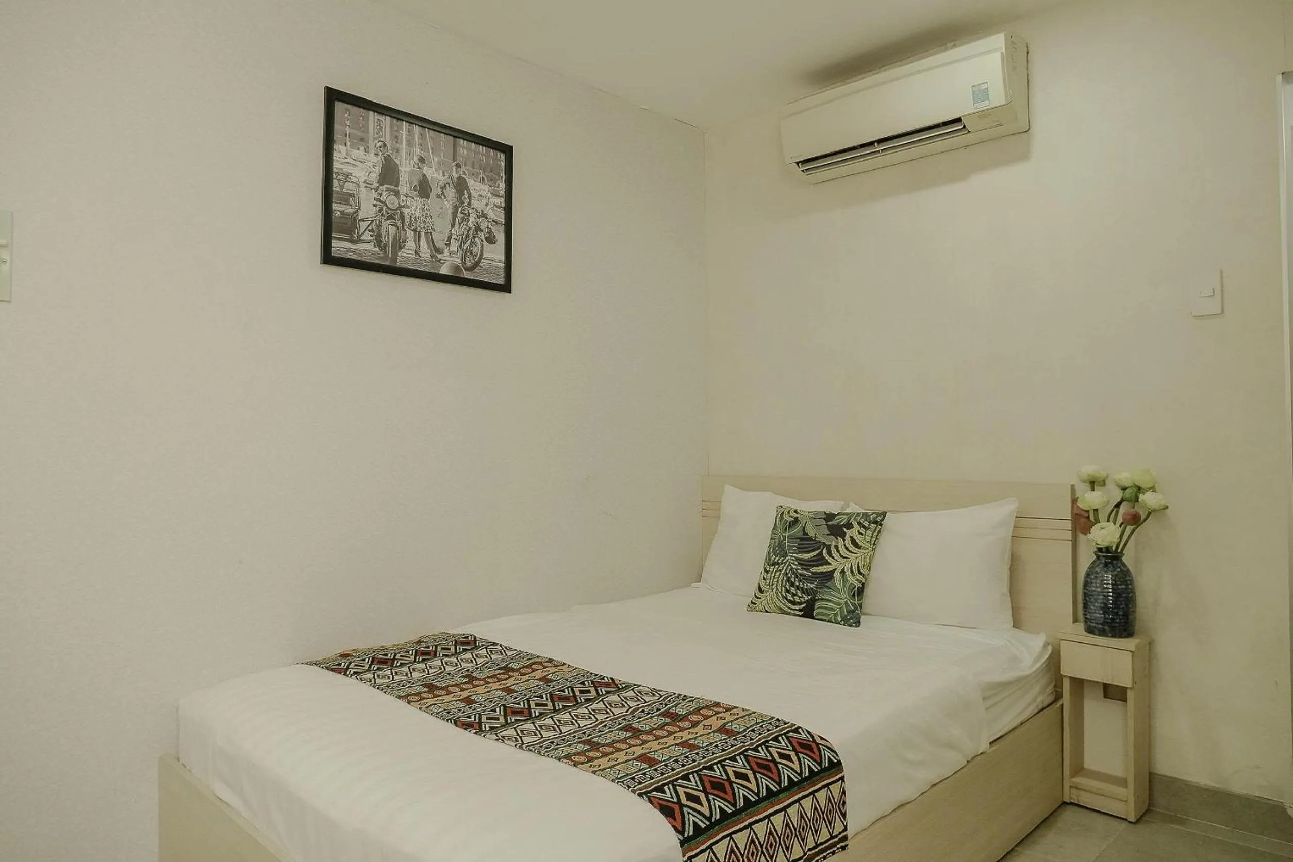 Bedroom, Bed in Galaxy Boutique Sai Gon Central Hotel