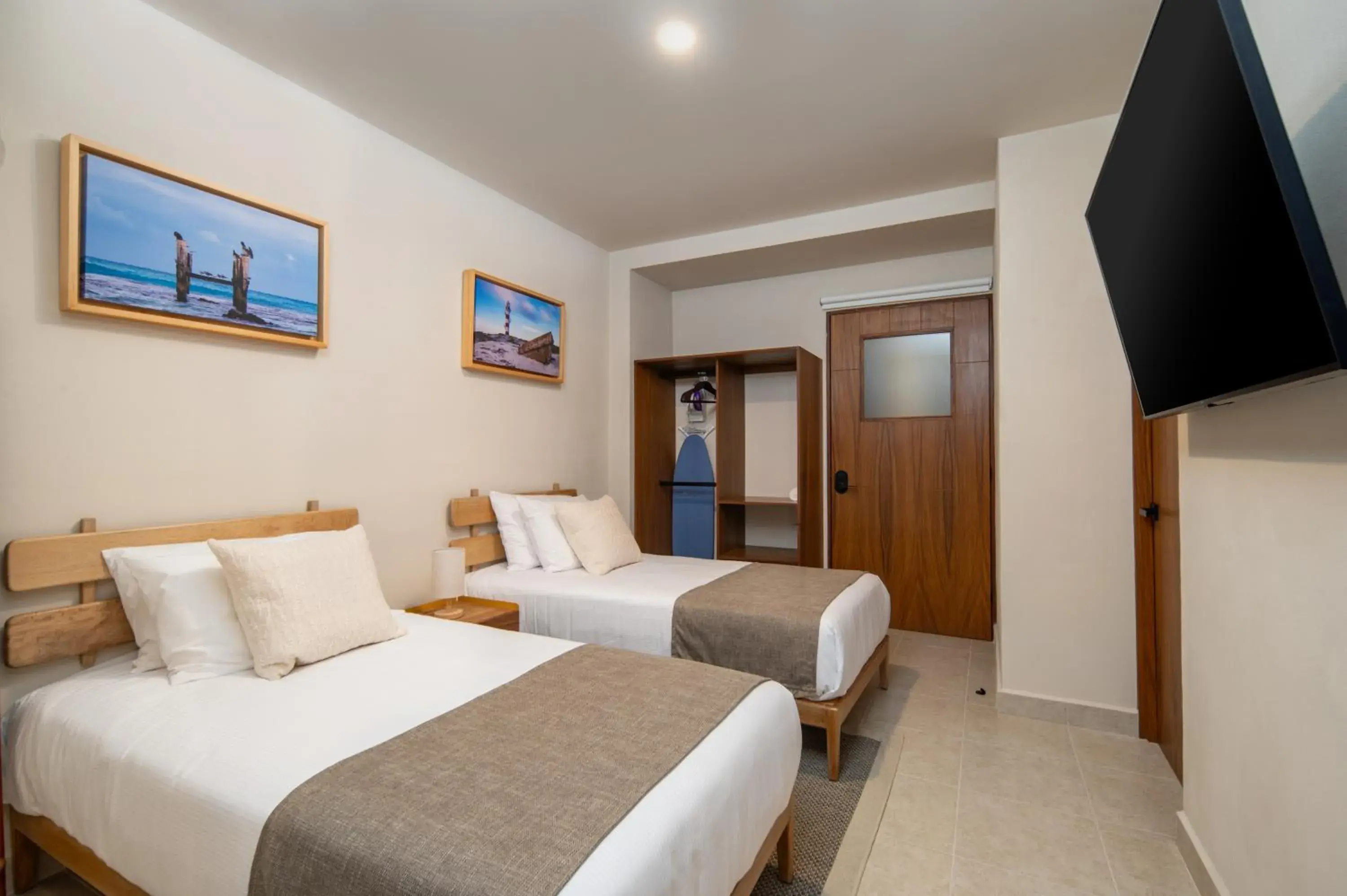 Bed in Everglades Suites Bed in Everglades Suites