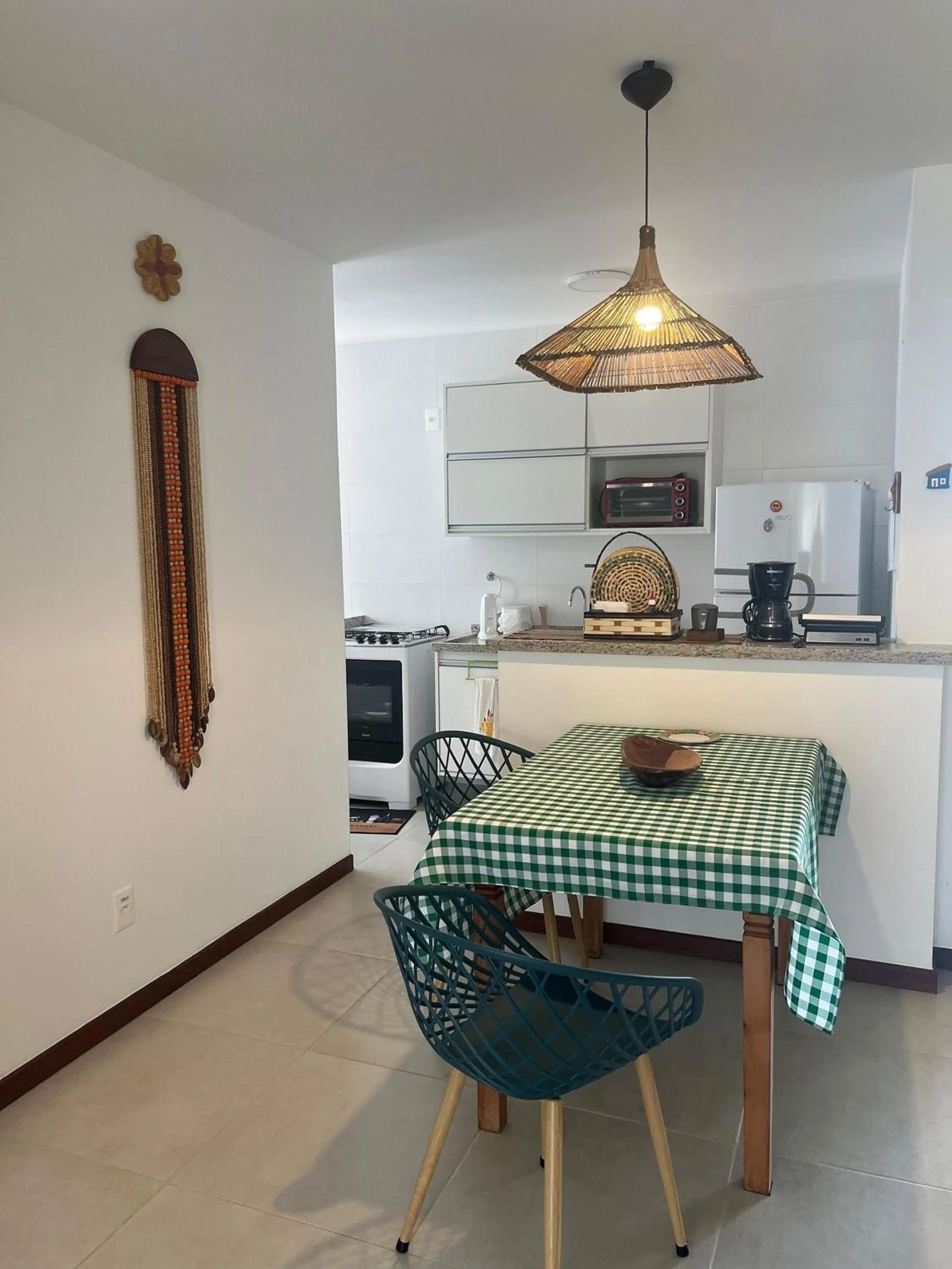 Apartamento em condomínio com passeio incluso