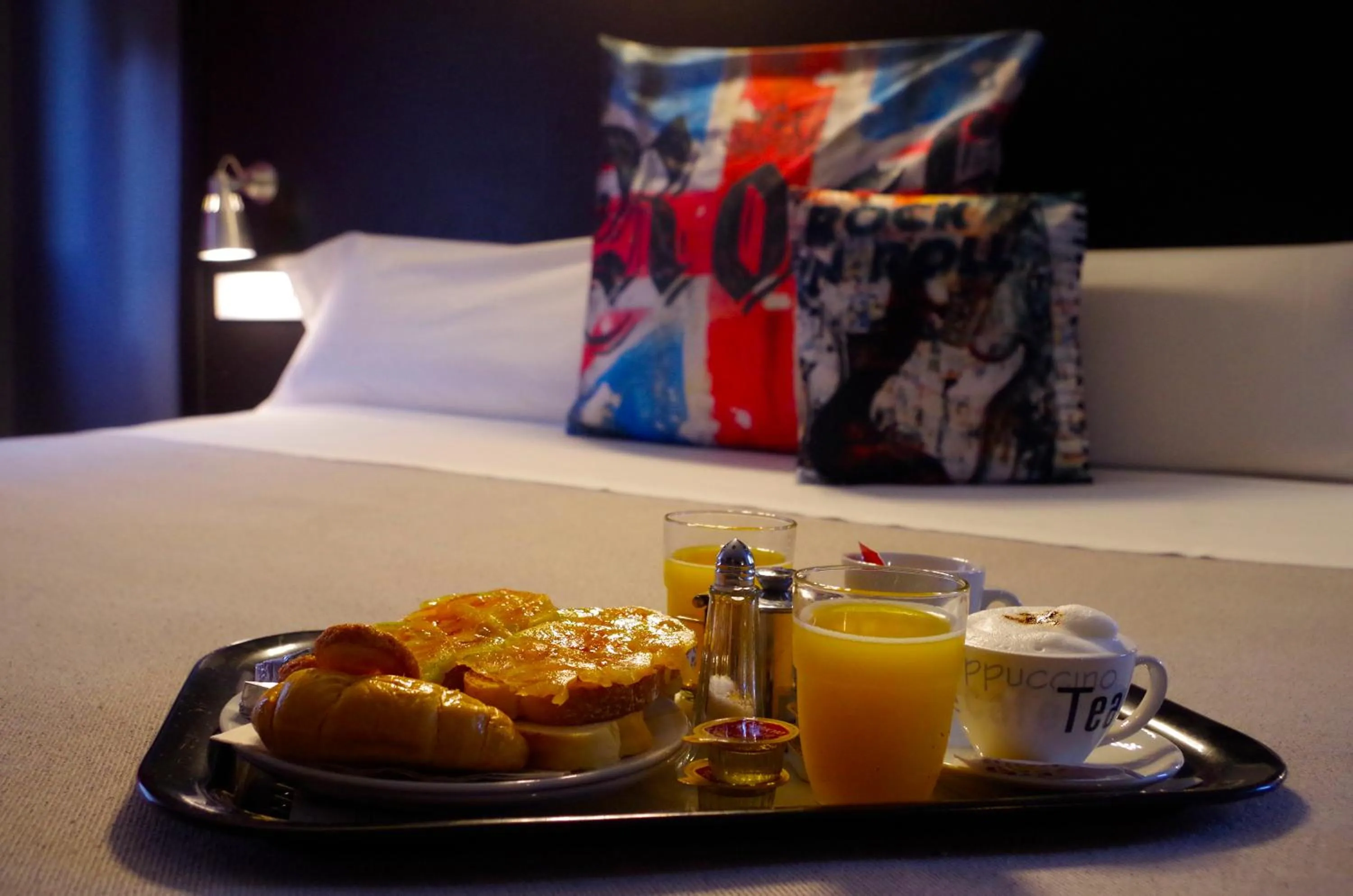 Breakfast, Bed in Hotel Apartamentos Rock Star