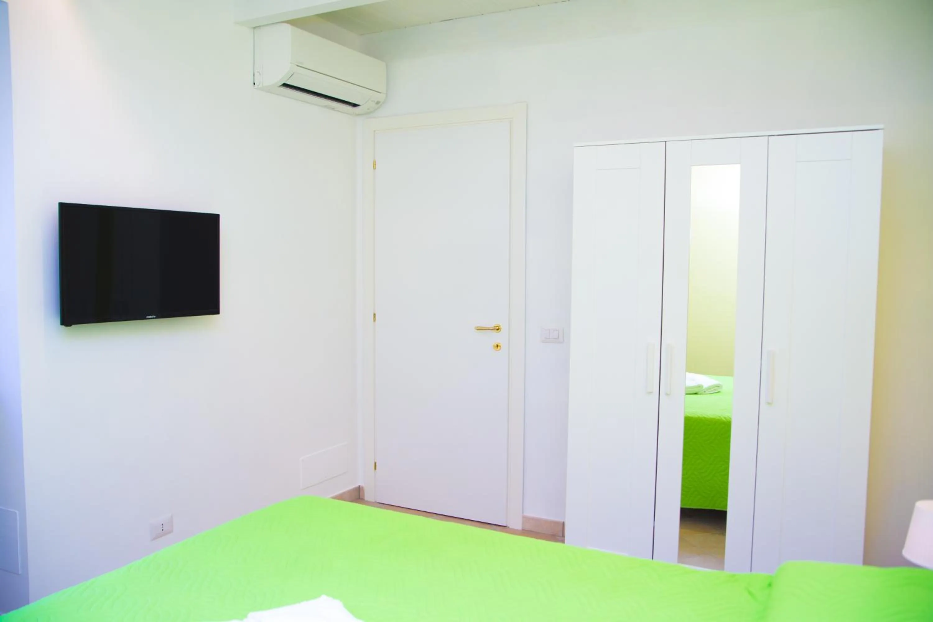 Bedroom, Bed in Lemon Flats Sorrento