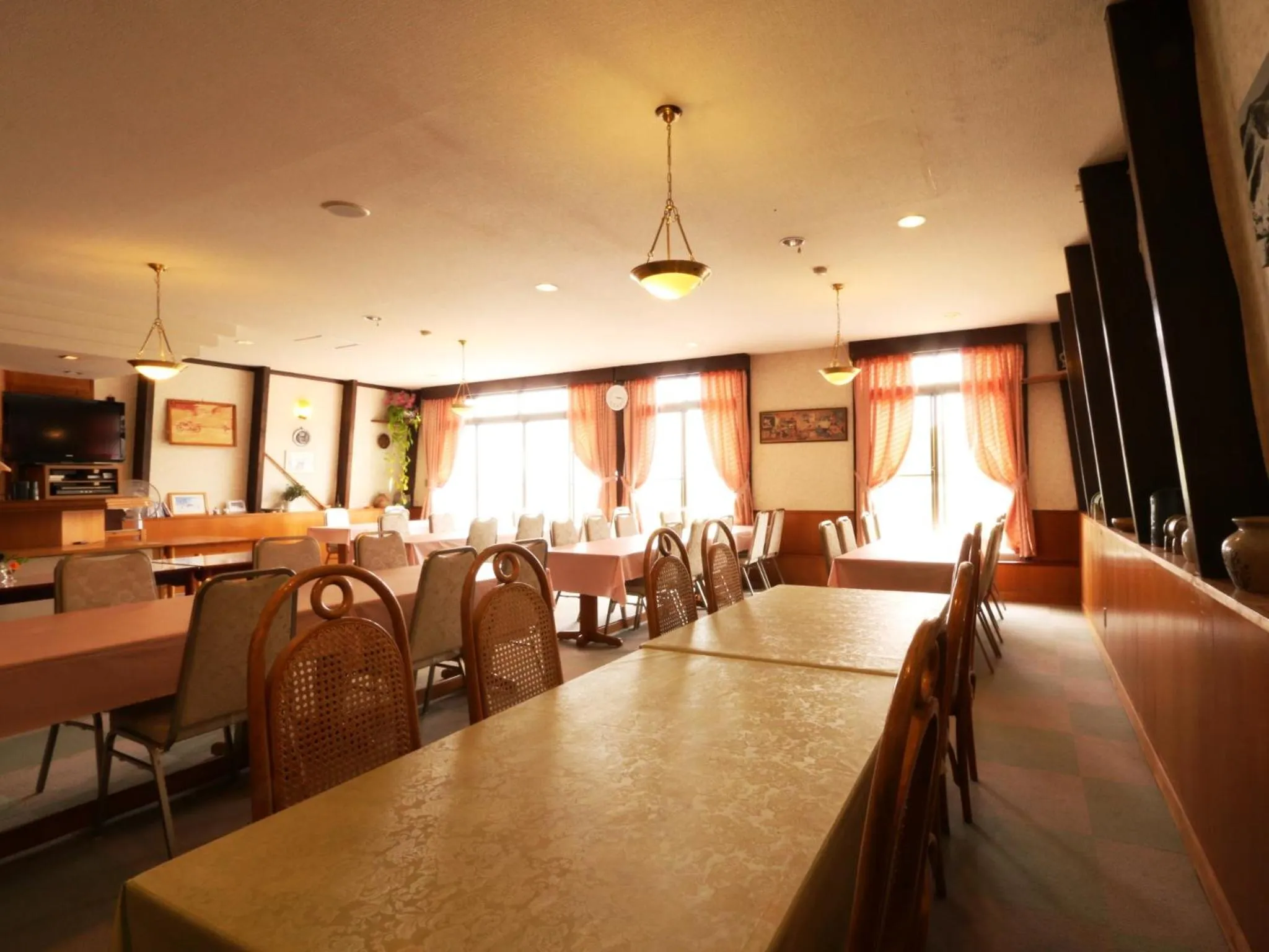 Restaurant/places to eat in Marchen House Madarao