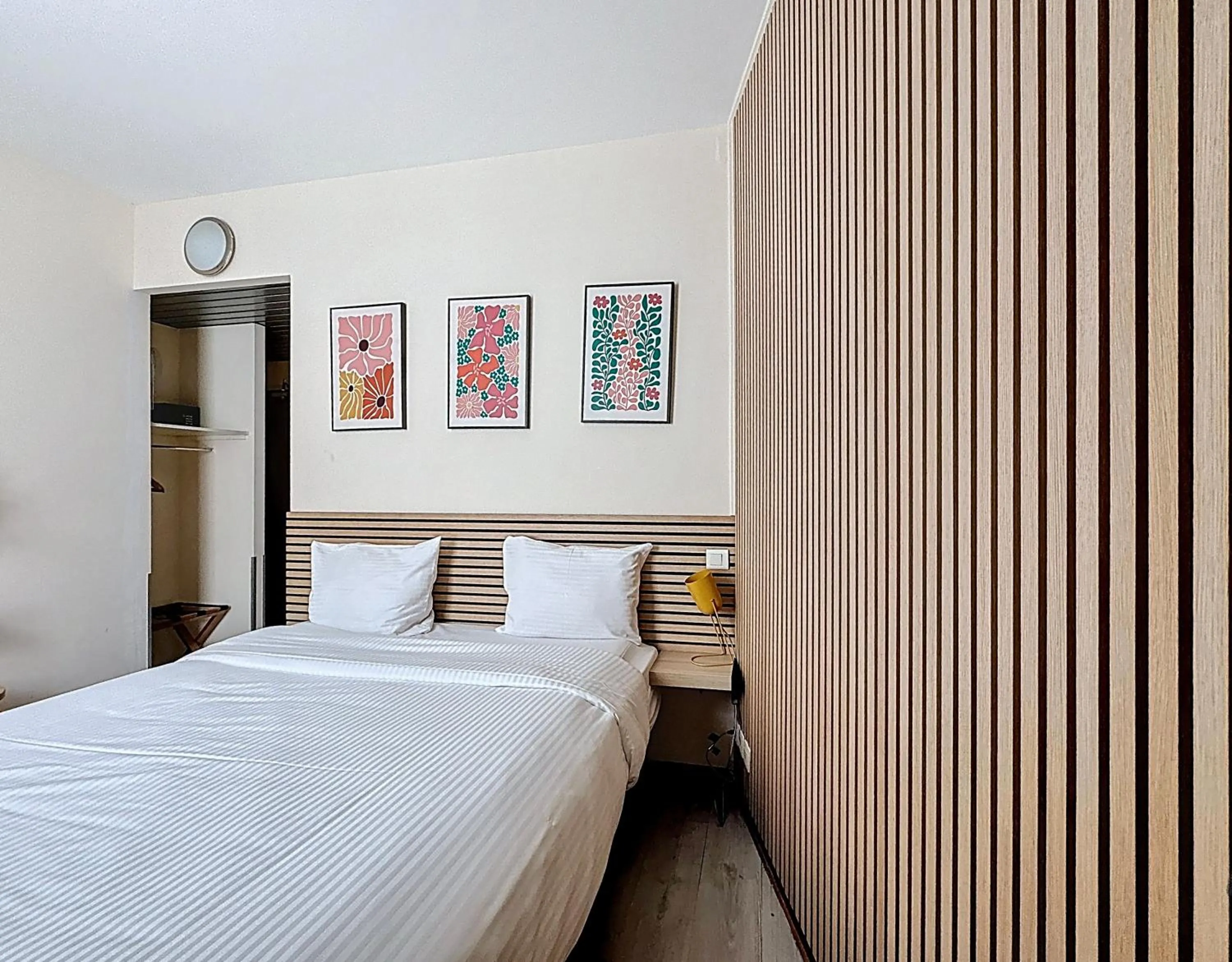 Bed in Slina Hotel Brussels