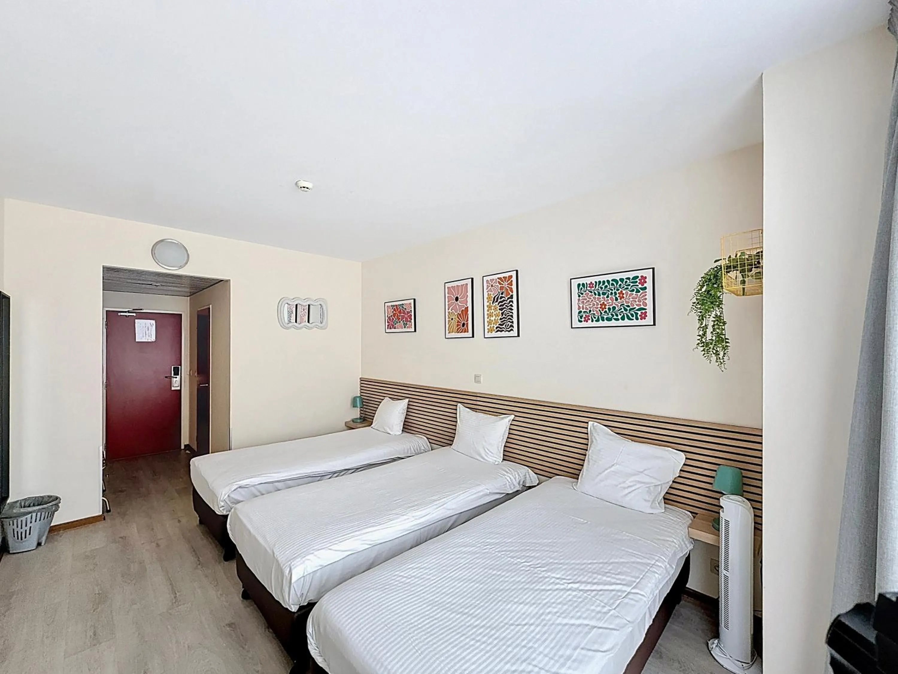 Bed in Slina Hotel Brussels