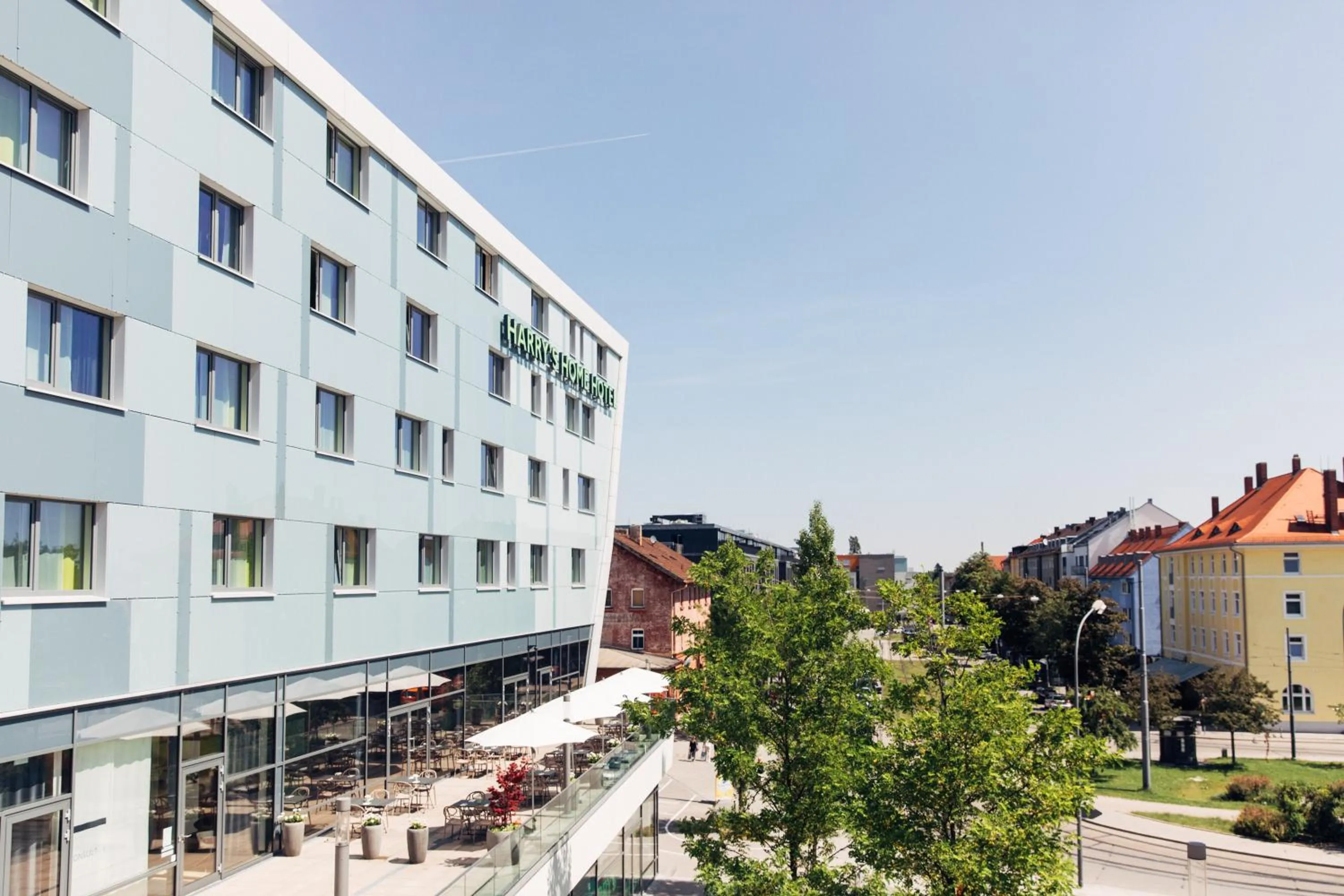 Property building in harry's home München hotel & apartments