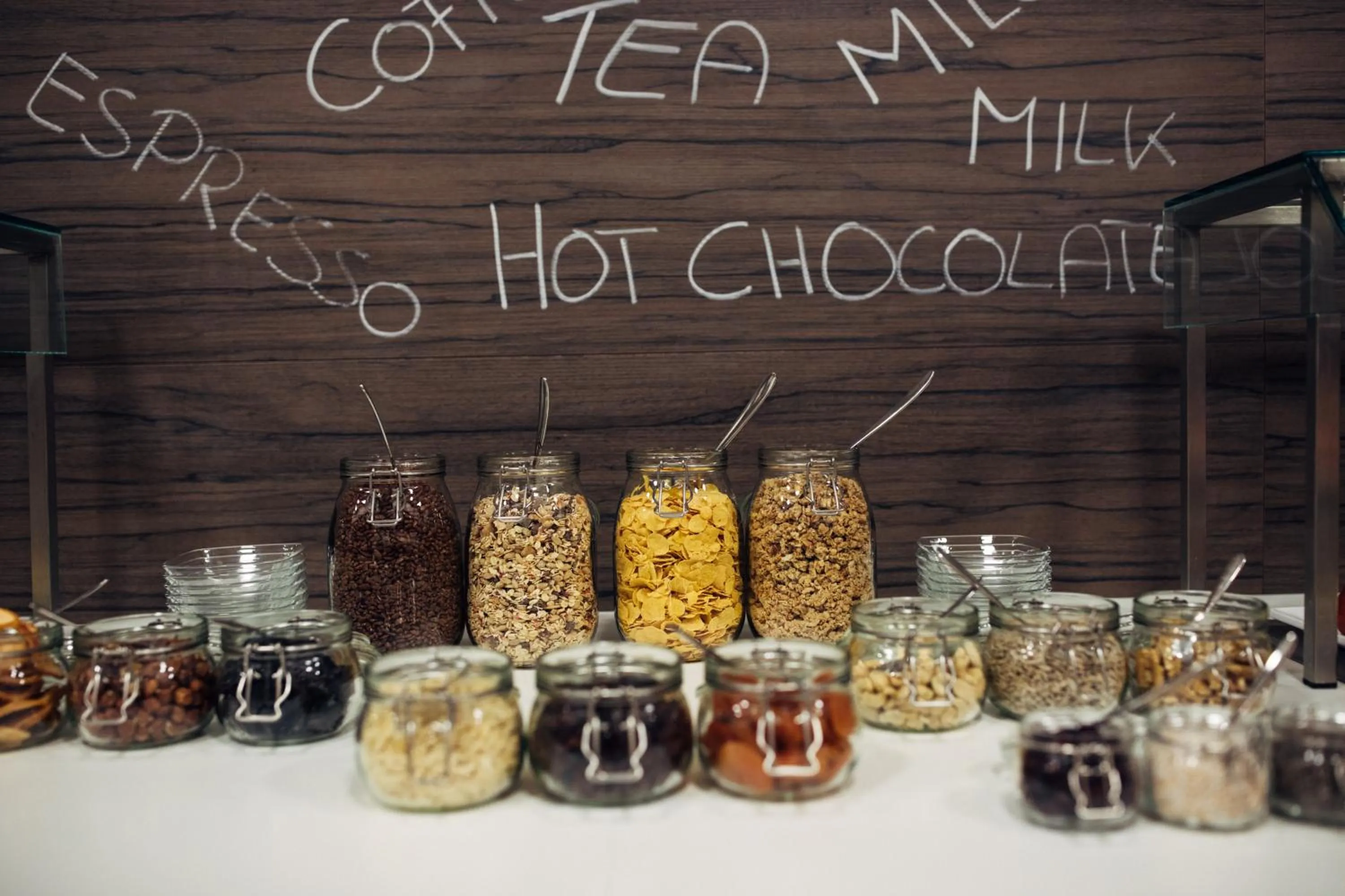 Food and drinks in harry's home München hotel & apartments