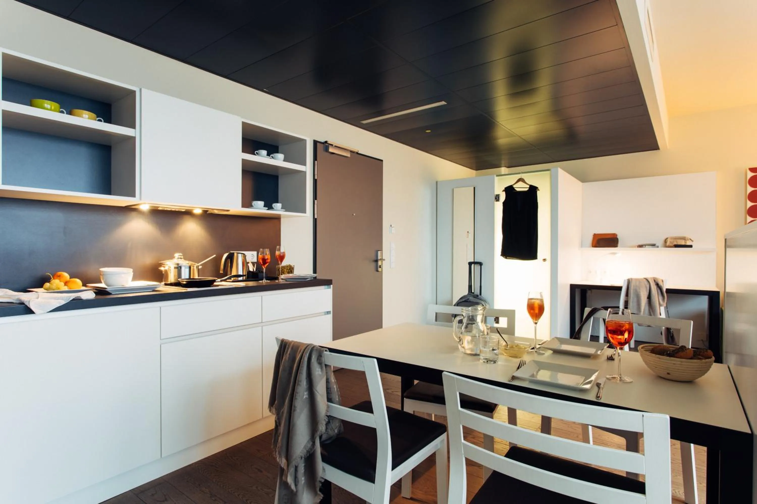 Coffee/tea facilities in harry's home München hotel & apartments